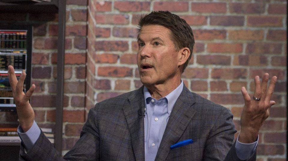 美國國務次卿克拉奇(Keith Krach)今日下午搭專機抵台。(翻攝自克拉奇臉書)
