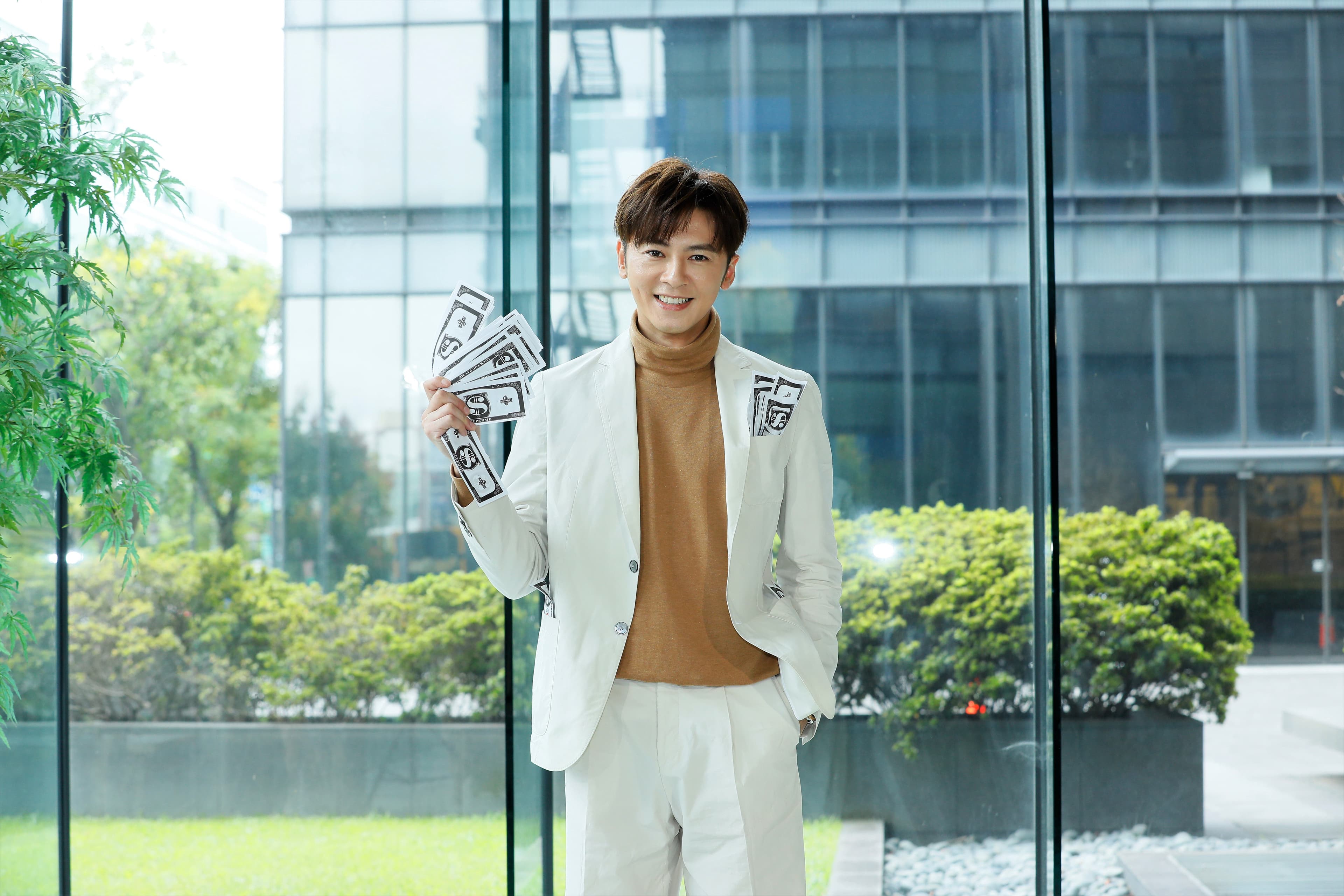 睽違4年,李國毅再次接演偶像劇,這次更要挑戰長達60集以上長壽劇。