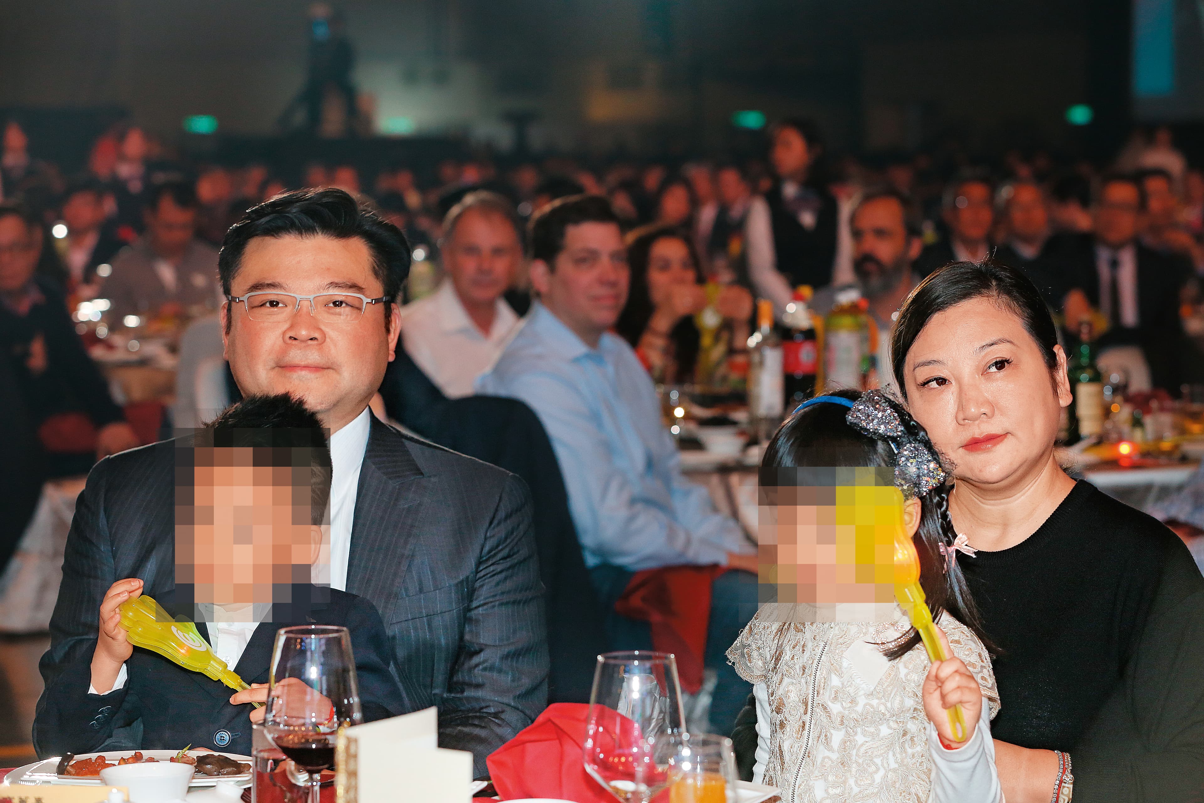 許介立的另一半楊紫晴,是他追了11年才修成正果。