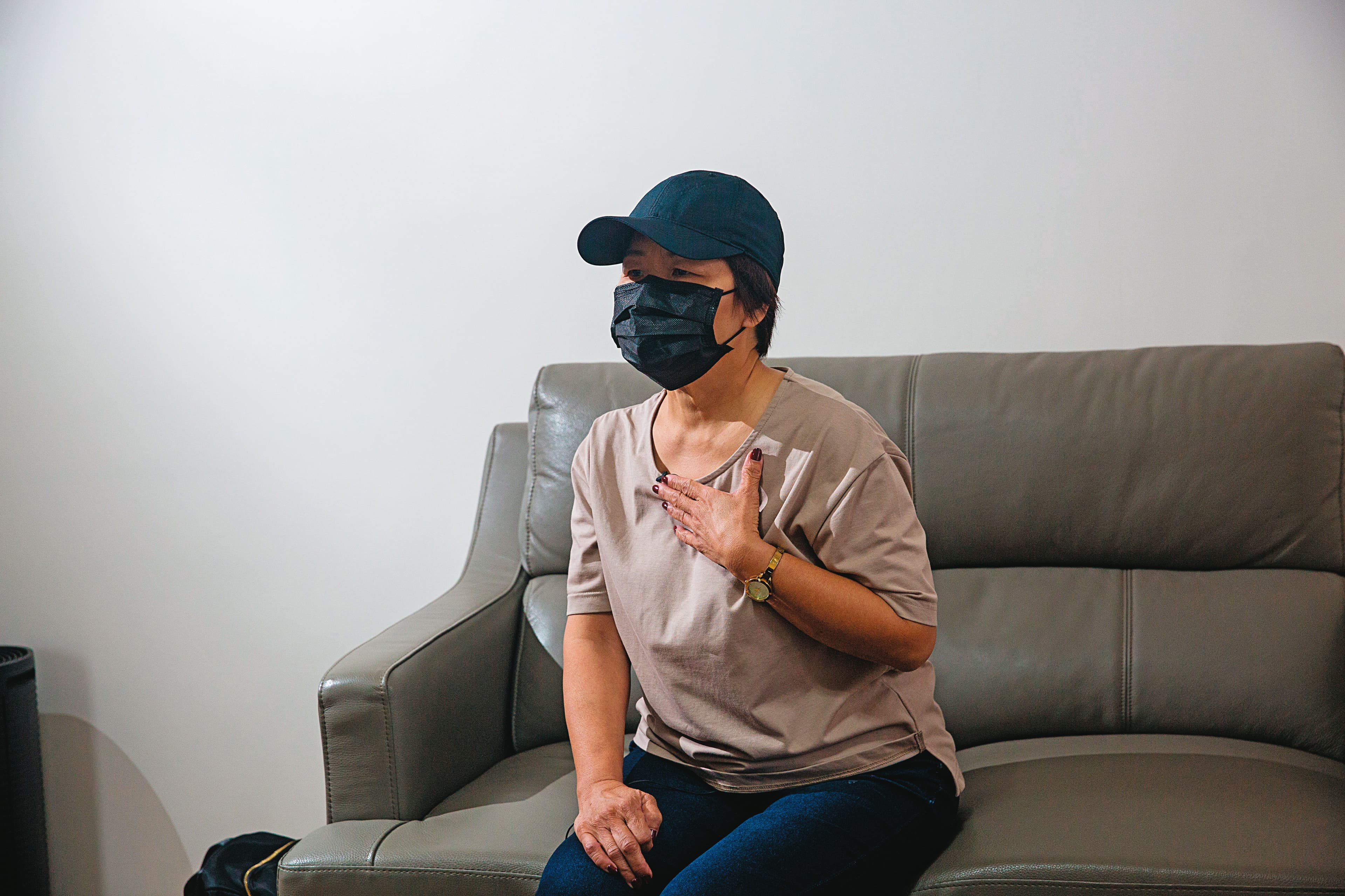 被害人小芬的閨密李姐(圖)出面受訪,痛批整復師假治療真性侵。