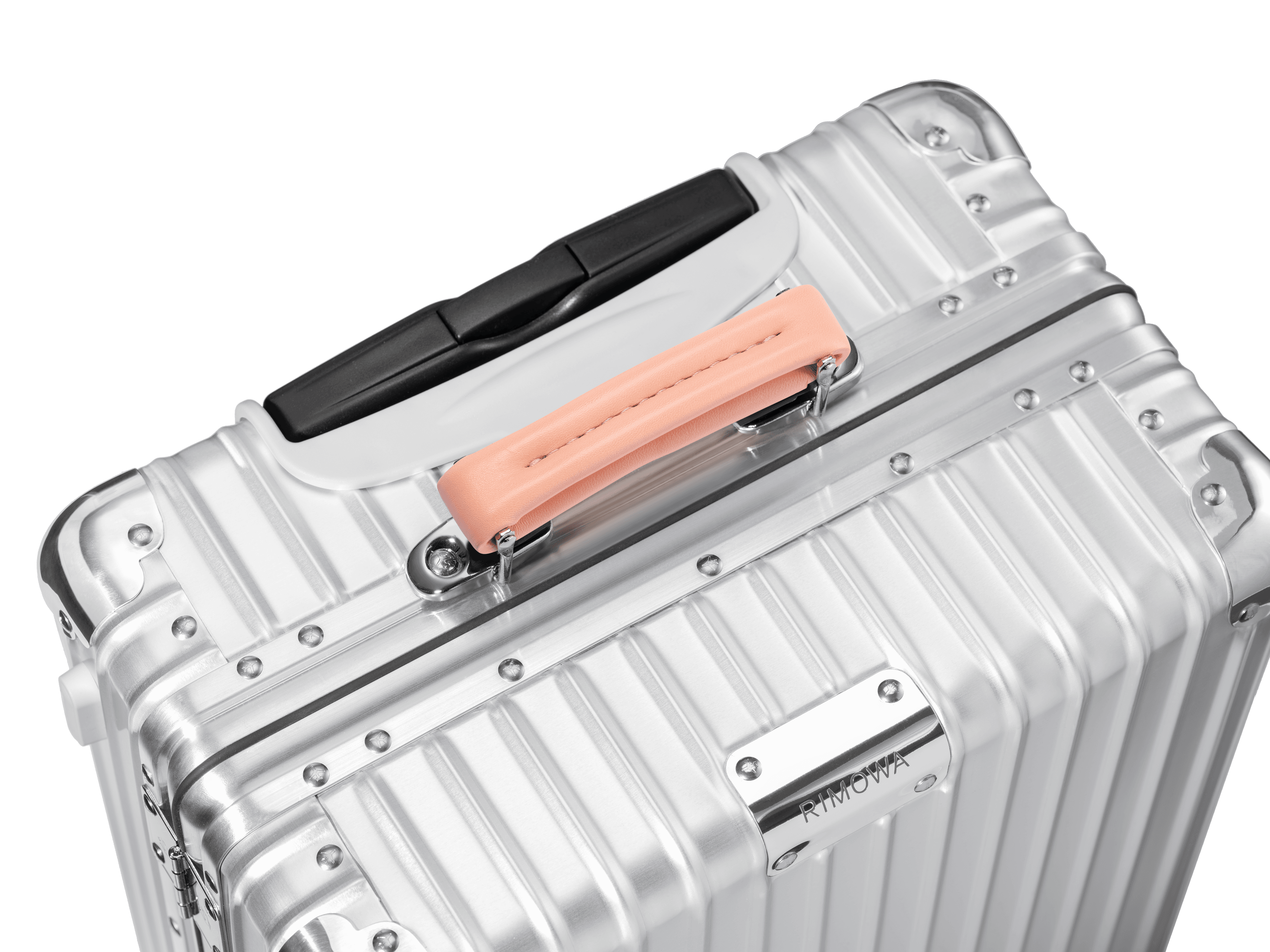 RIMOWA Unique Blush粉紅色皮革提把。NT$10,140(美之心提供)