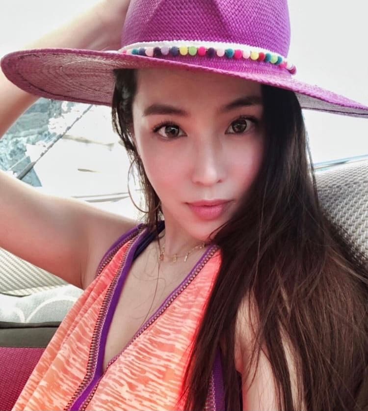 吳建豪前妻石貞善在婚後常在IG上傳玩樂照,猶如單身般。(翻攝自石貞善IG)