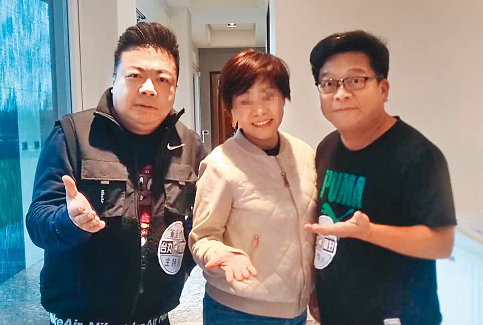 製作人張富(右)找來投資者開新節目,邀請董至成(左)合作。(翻攝自D&Lhouse臉書)