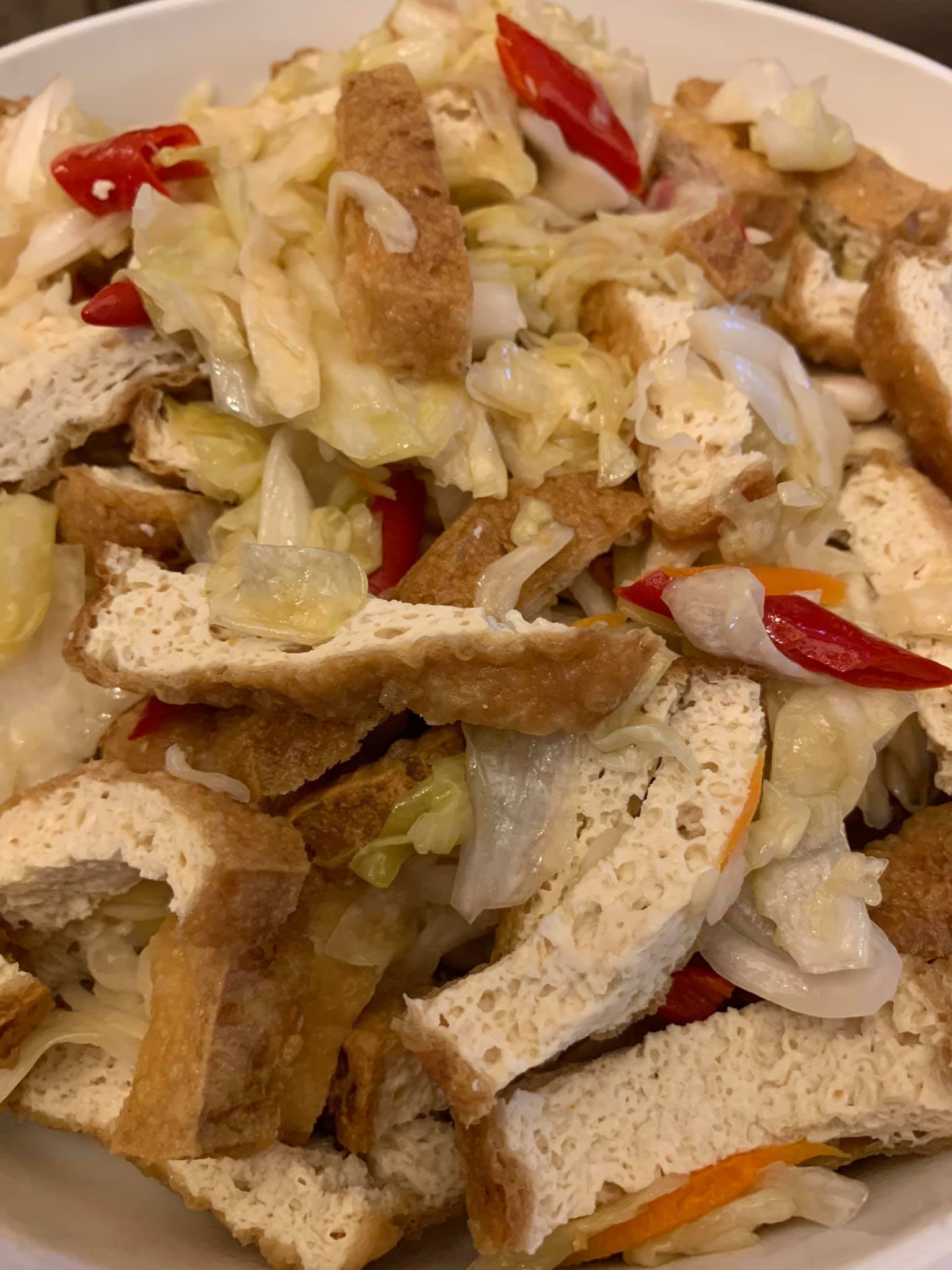 喆園最暢銷的菜:臭豆腐炒泡菜。