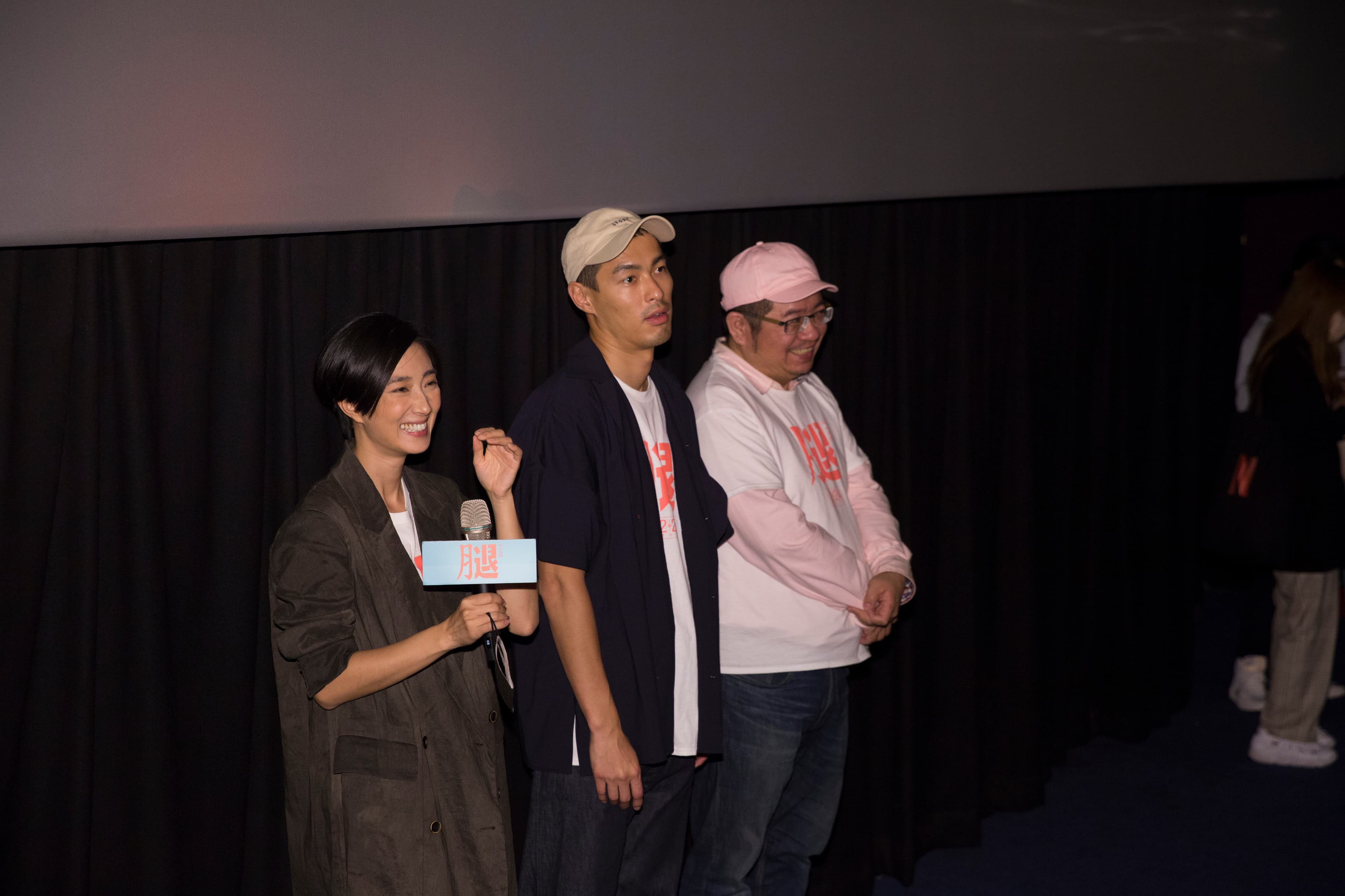 對於觀眾認為片中飾演的角色「蠻渣的」,楊祐寧搞笑擺出一臉無奈表情。