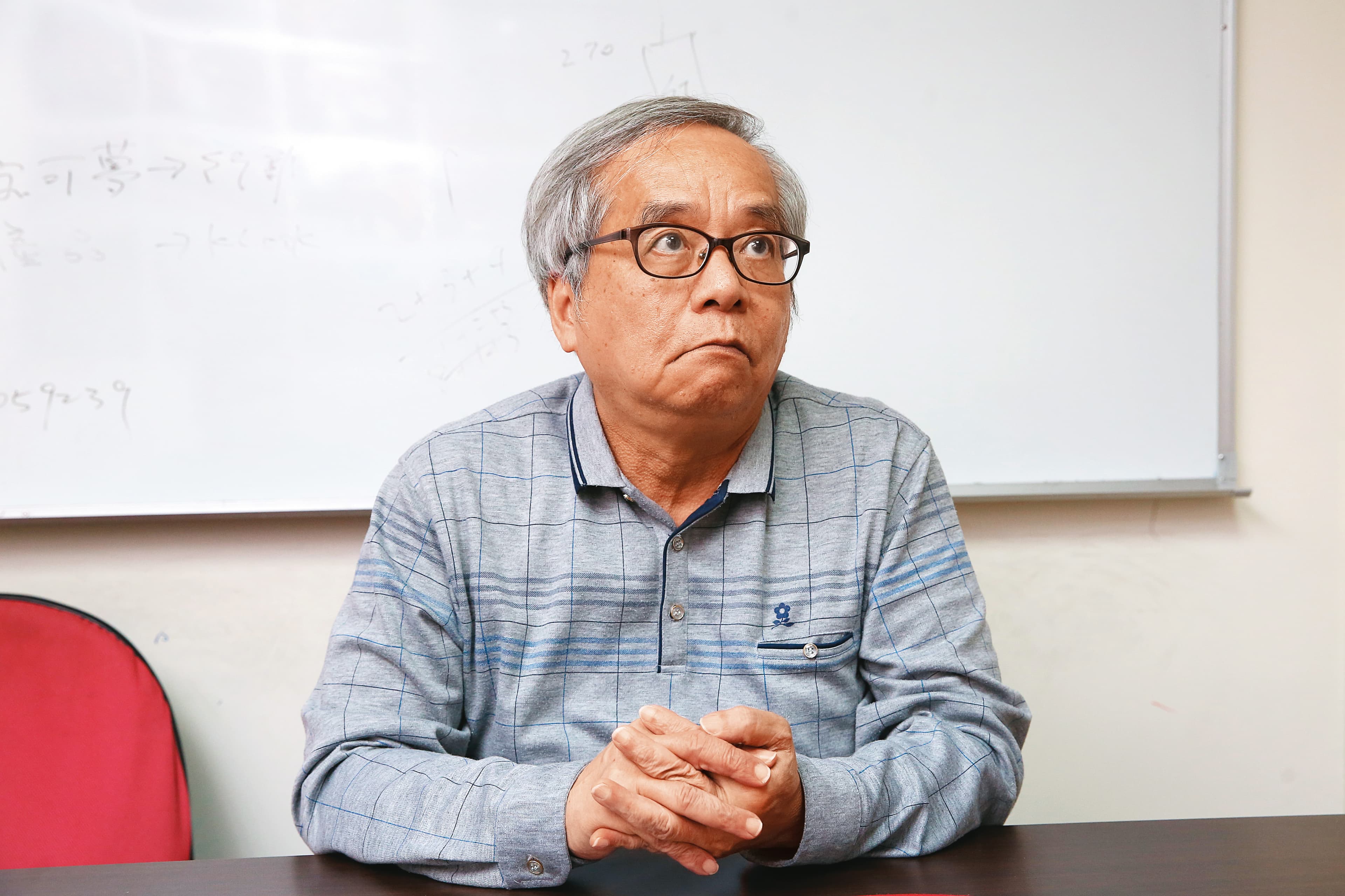 西門商圈發展促進會理事長劉家鑫分析,過去西門商圈主要靠3成外國觀光客,本地人回流對店家生意挹注有限。