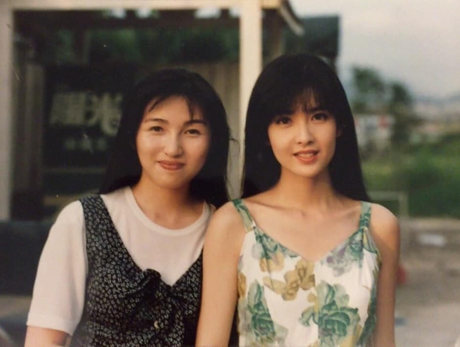 周慧敏貼出舊照,網友紛紛留言讚美。(翻攝自周慧敏臉書)