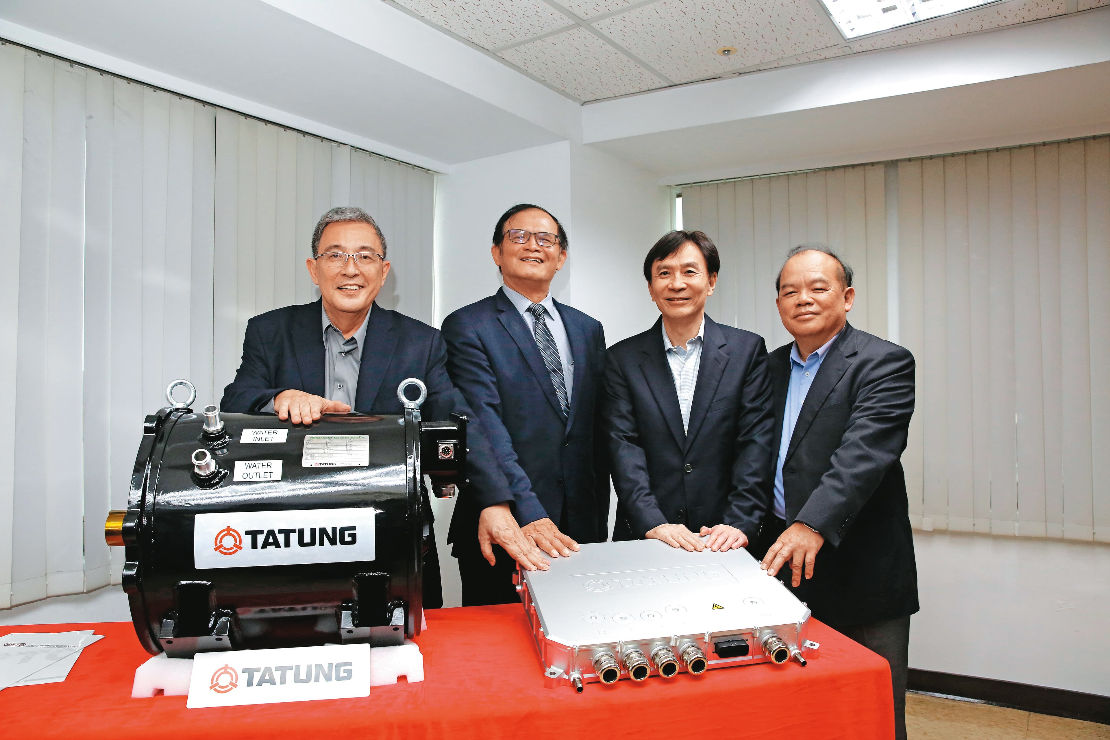 大同發表台灣第一套國產電動巴士動力系統,準備進軍電動車市場。