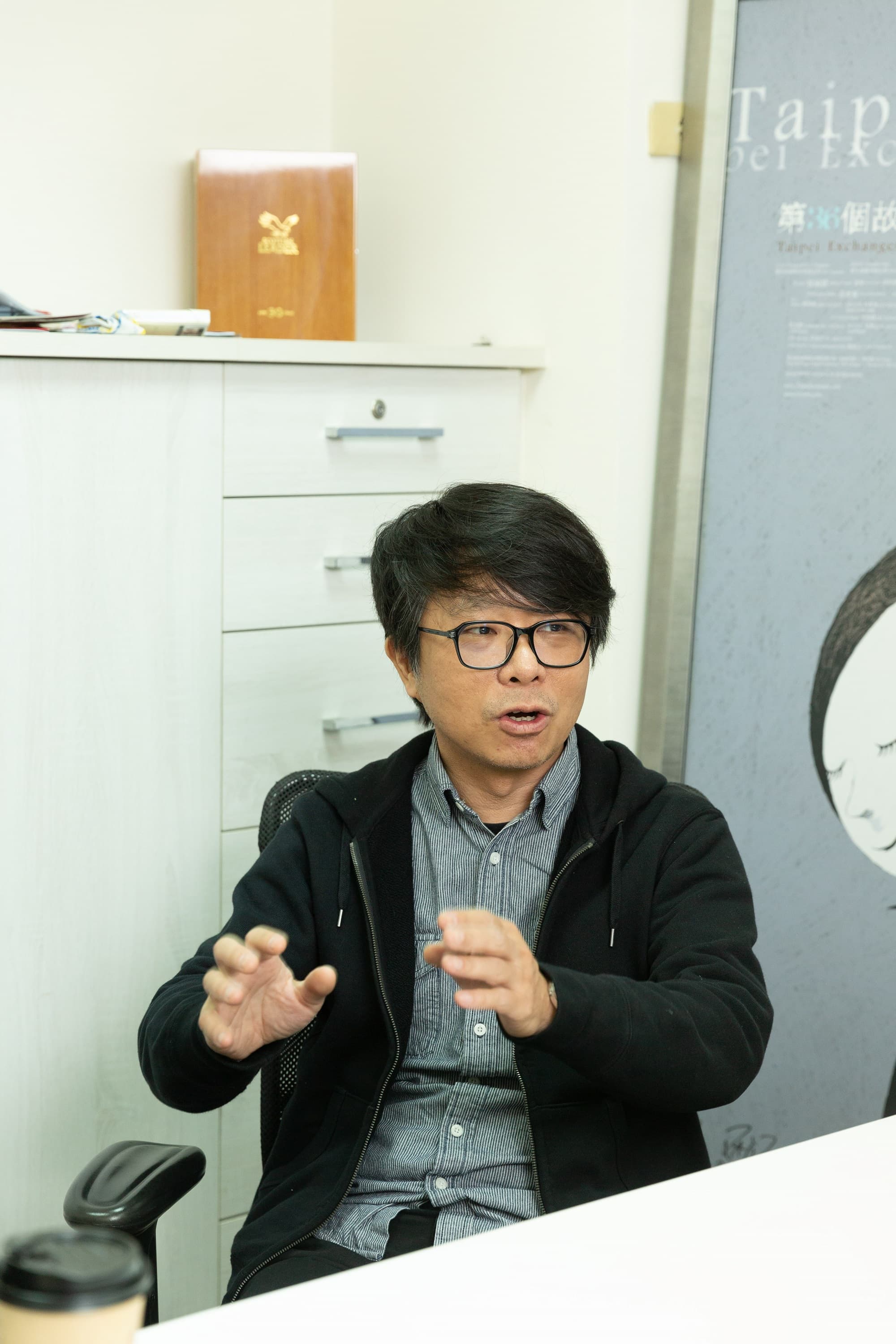 《天橋》美術指導王誌成為田調中華商場費時半年,他認為最困難的是蒐集庶民生活照。