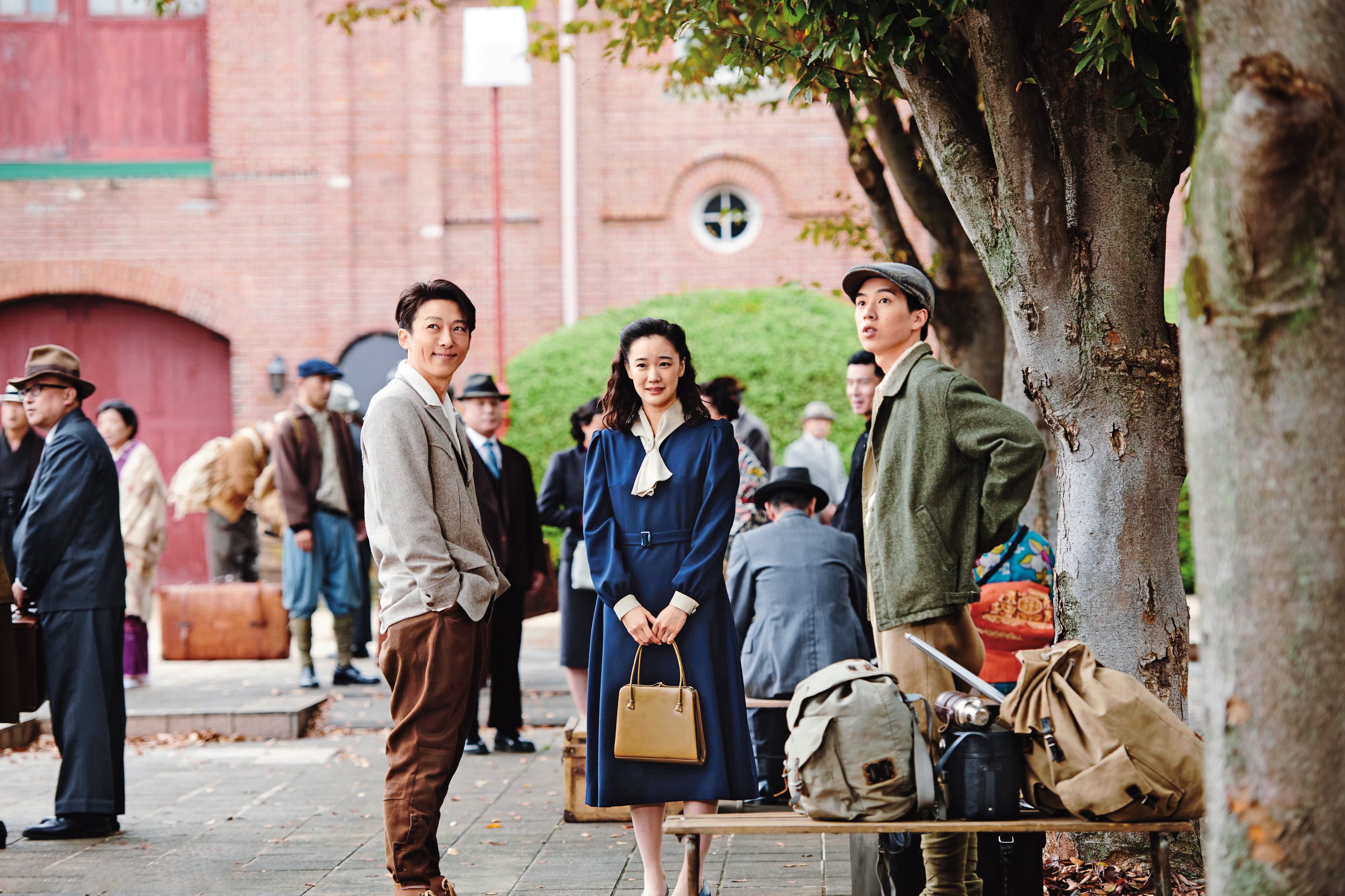 《間諜之妻》為重現40年代的氛圍,在演員服裝以及取景地都下足功夫。(可樂電影提供)