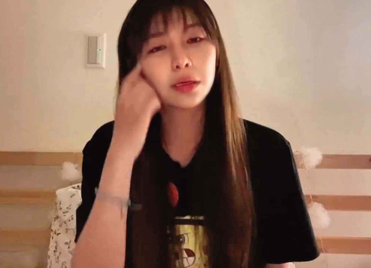 采子謊言很多,導致她不停道歉,就連媽媽也拖下水,結果母女倆被罵得超慘。(翻攝自采子IG)