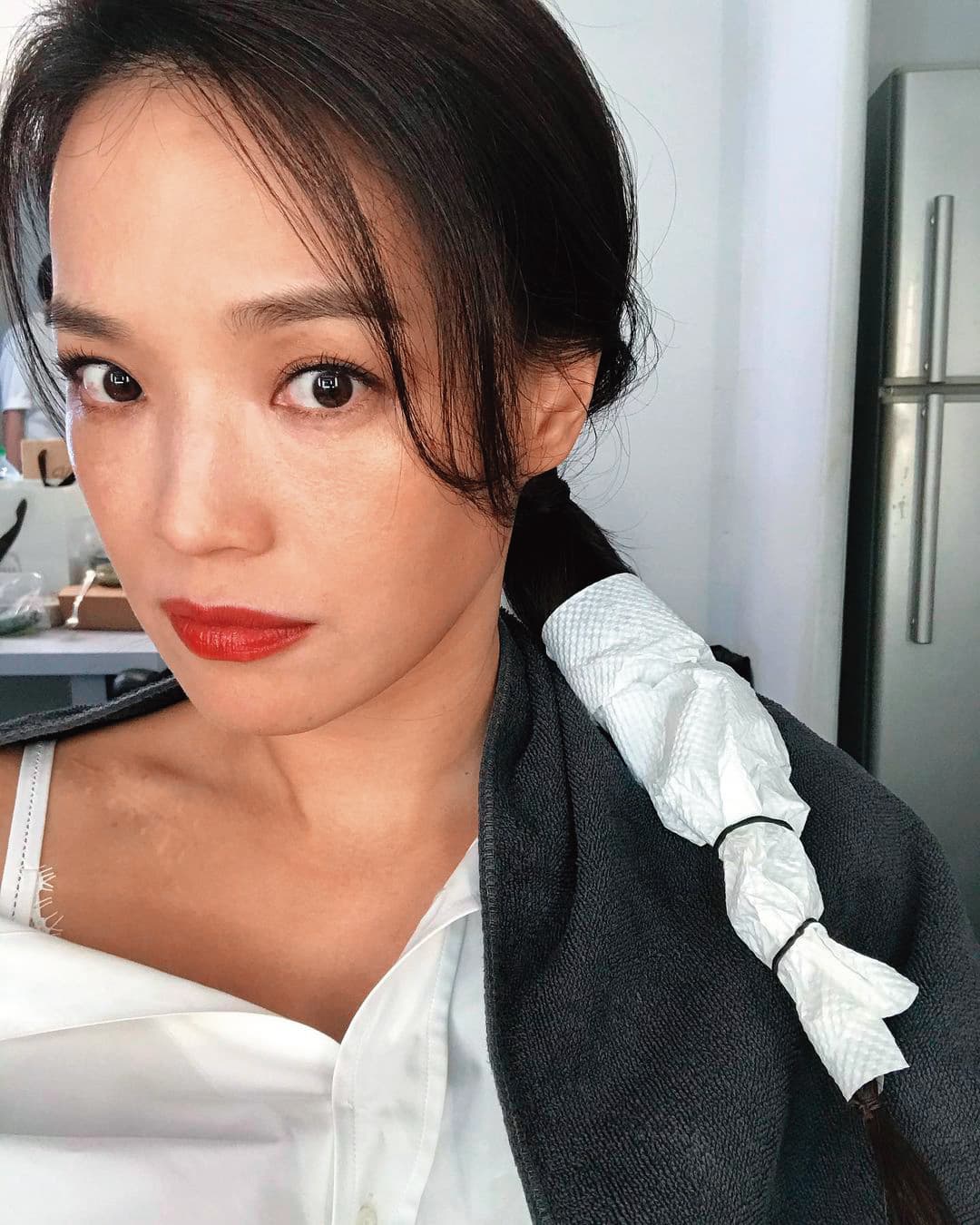 舒淇傳被黎明家人排斥之後,她得了金馬影后,如今也是看來婚姻幸福。(翻攝舒淇IG)