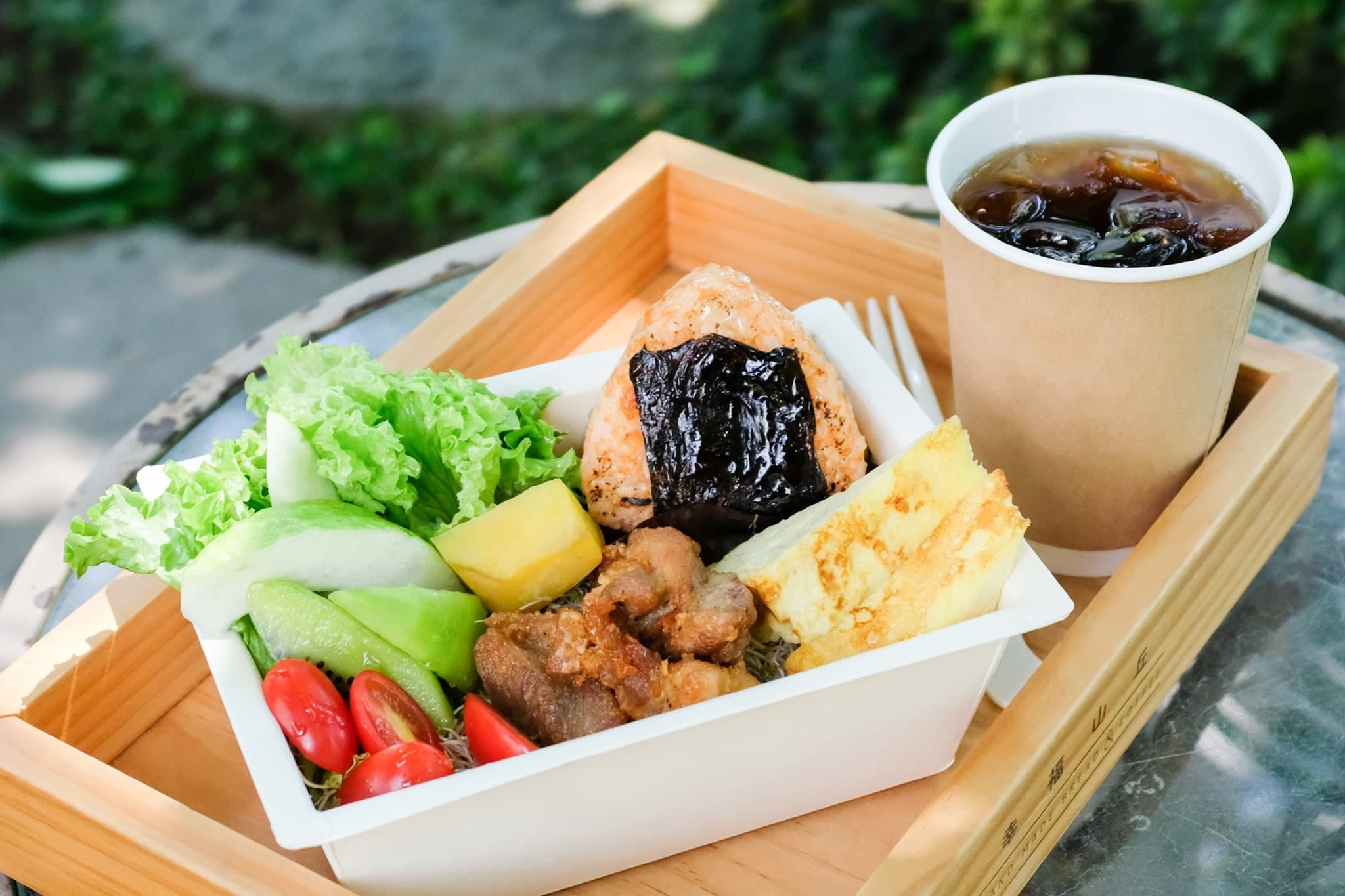 嘉義「幸福山丘」疫情期間推出每日餐盒,嘉義市區滿2份就可外送。