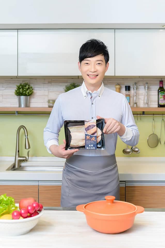 黃景龍是儂來餐廳二代,接班後積極推出冷凍食品品牌。(翻攝自黃景龍臉書)