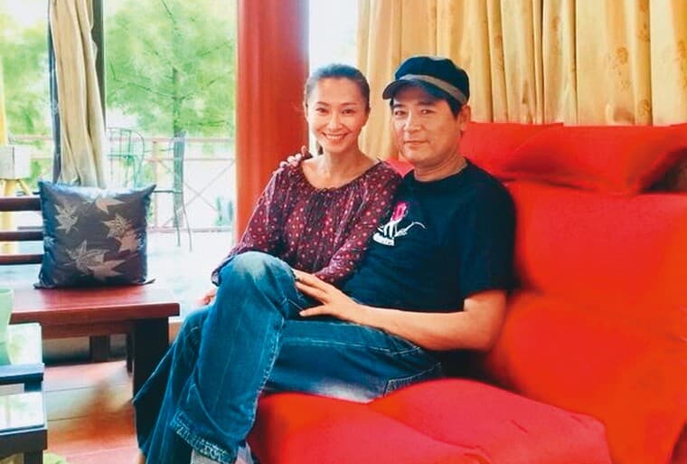 侯怡君與蕭大陸愛恨糾纏多年,而且鬧出來的新聞都極有8點檔的張力。(翻攝自368號清澈深溝民宿臉書)