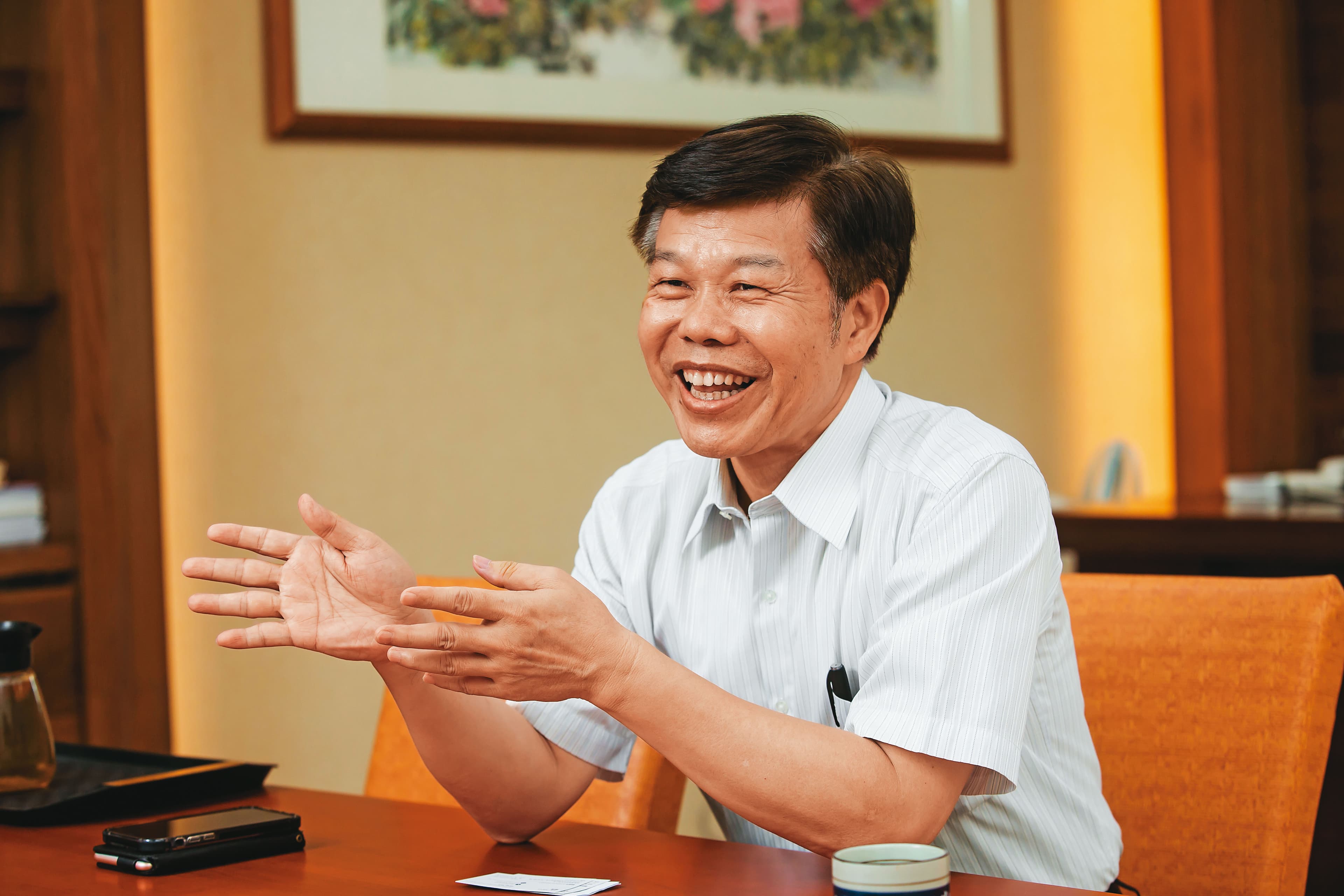 一路走來挺過大風大浪,周文東如今能笑著回憶當年危機。