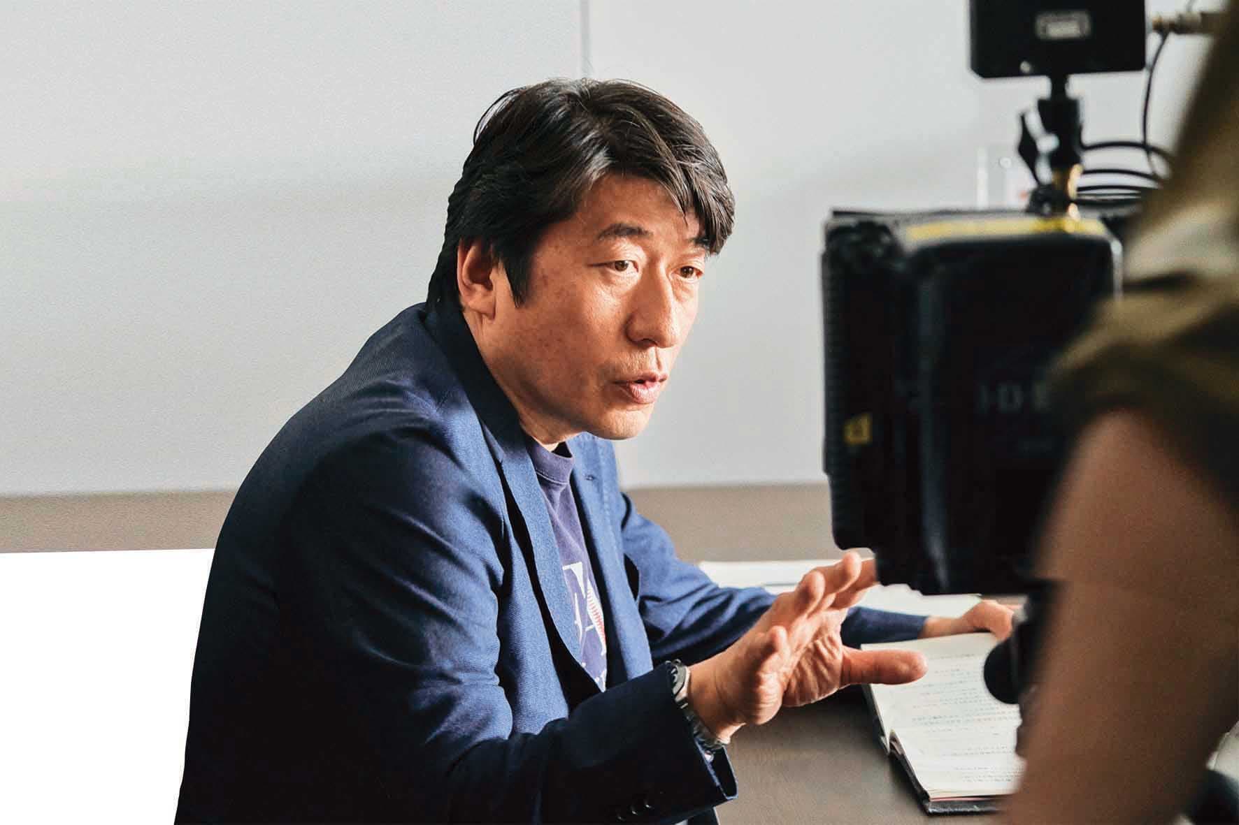 諧星兼美食家寺門JIMON耗時6年醞釀《強運燒肉饌》,一圓導演夢。(鴻聯國際提供)