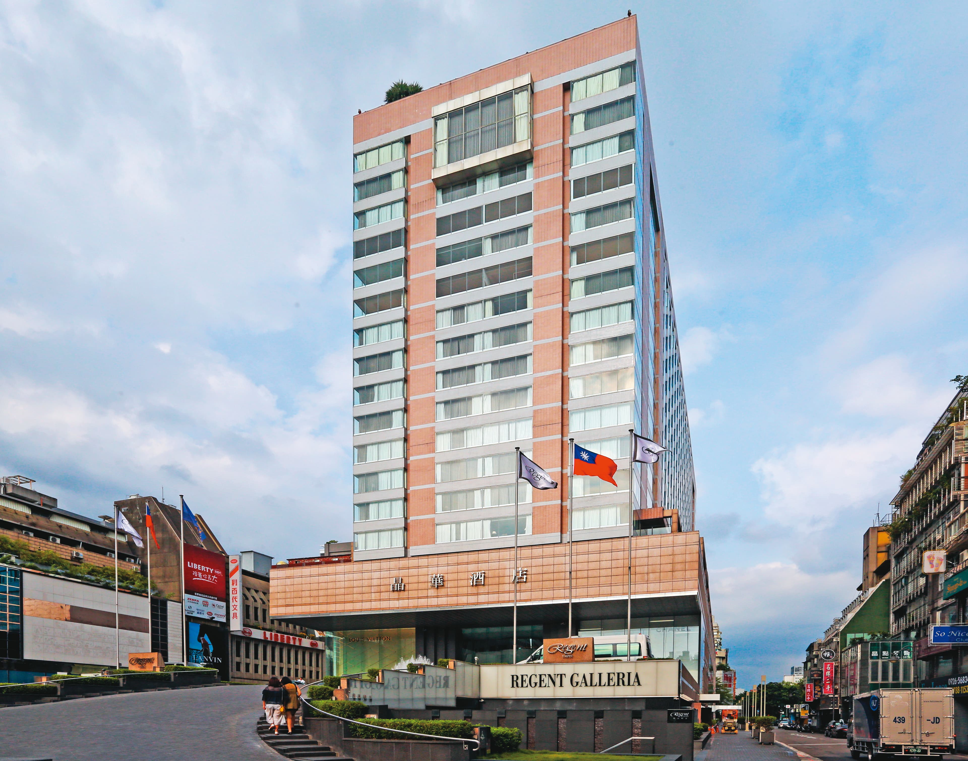 位於中山北路上的台北晶華酒店,是國內知名5星飯店。