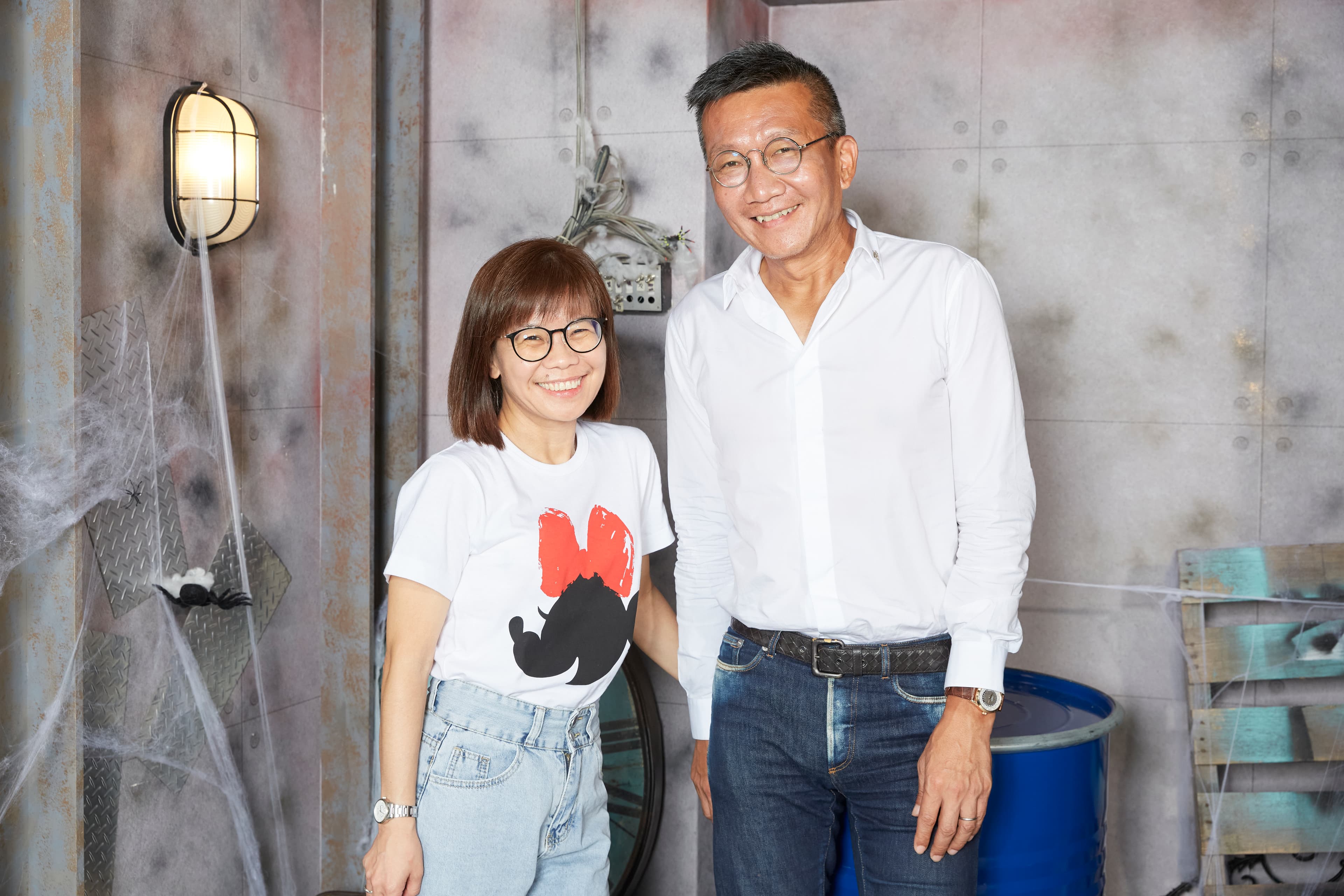 旭瑞文化傳媒投資董事長王冠中(右)成立拉普星球,以打造LARP遊戲生態圈為目標,由藝能中心副總經理王莉茗(左)負責統籌執行。