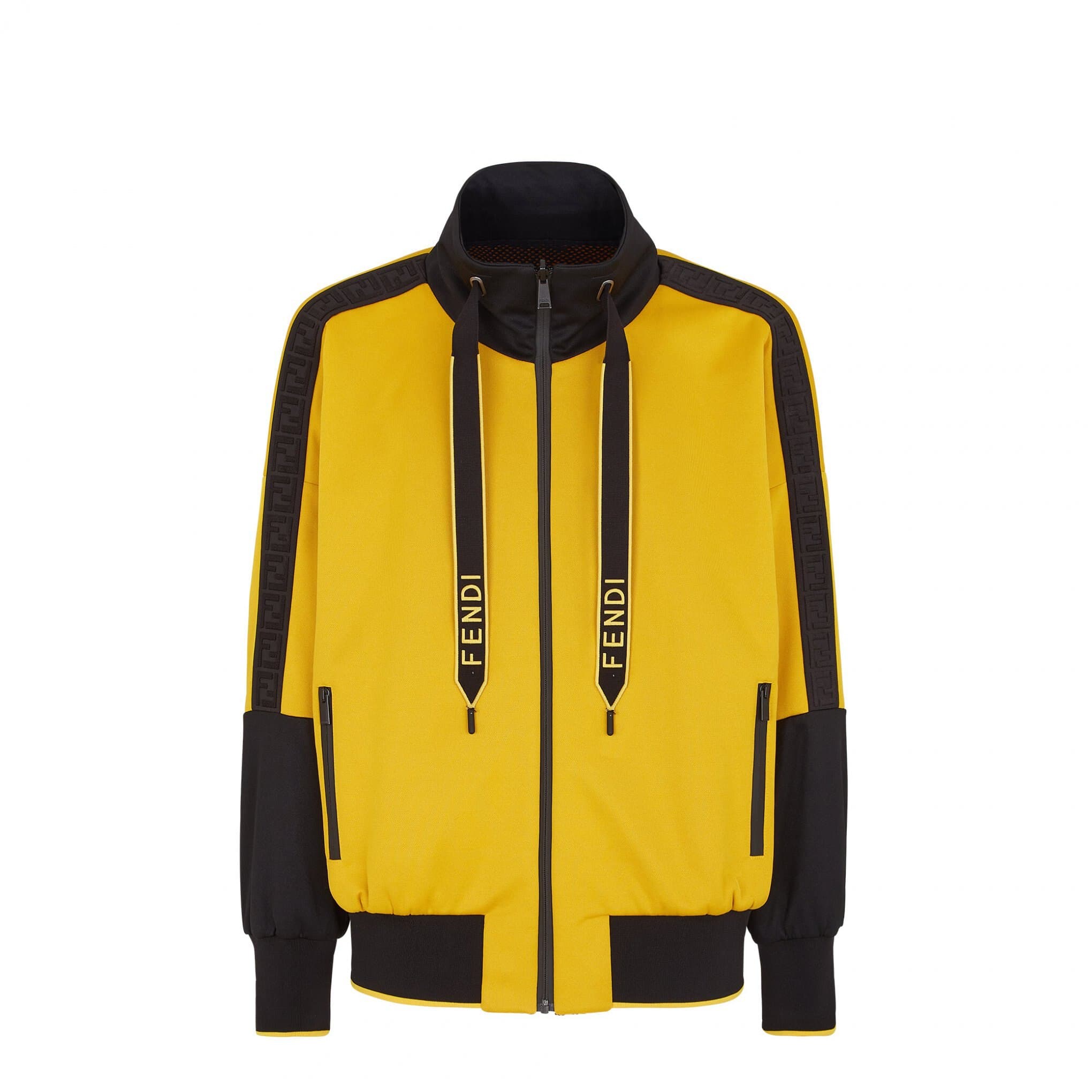 Ski滑雪系列男士雙面穿FF LOGO外套。NT56,000(FENDI提供)