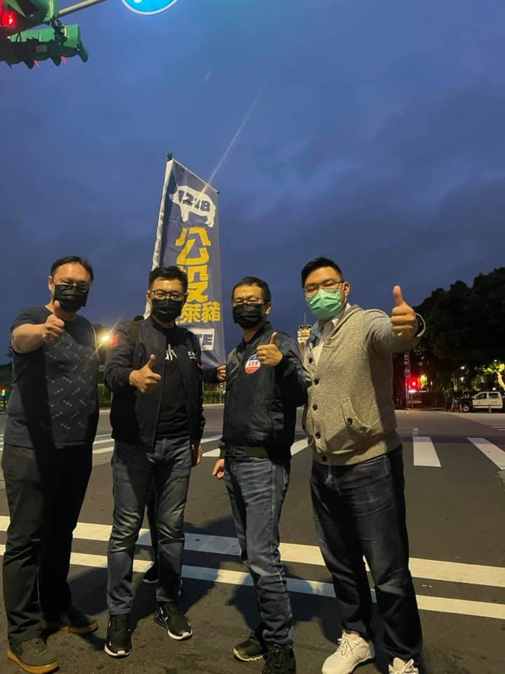 江啟臣昨加入羅智強的夜宿凱道行動為公投催票。(翻攝自江啟臣臉書)