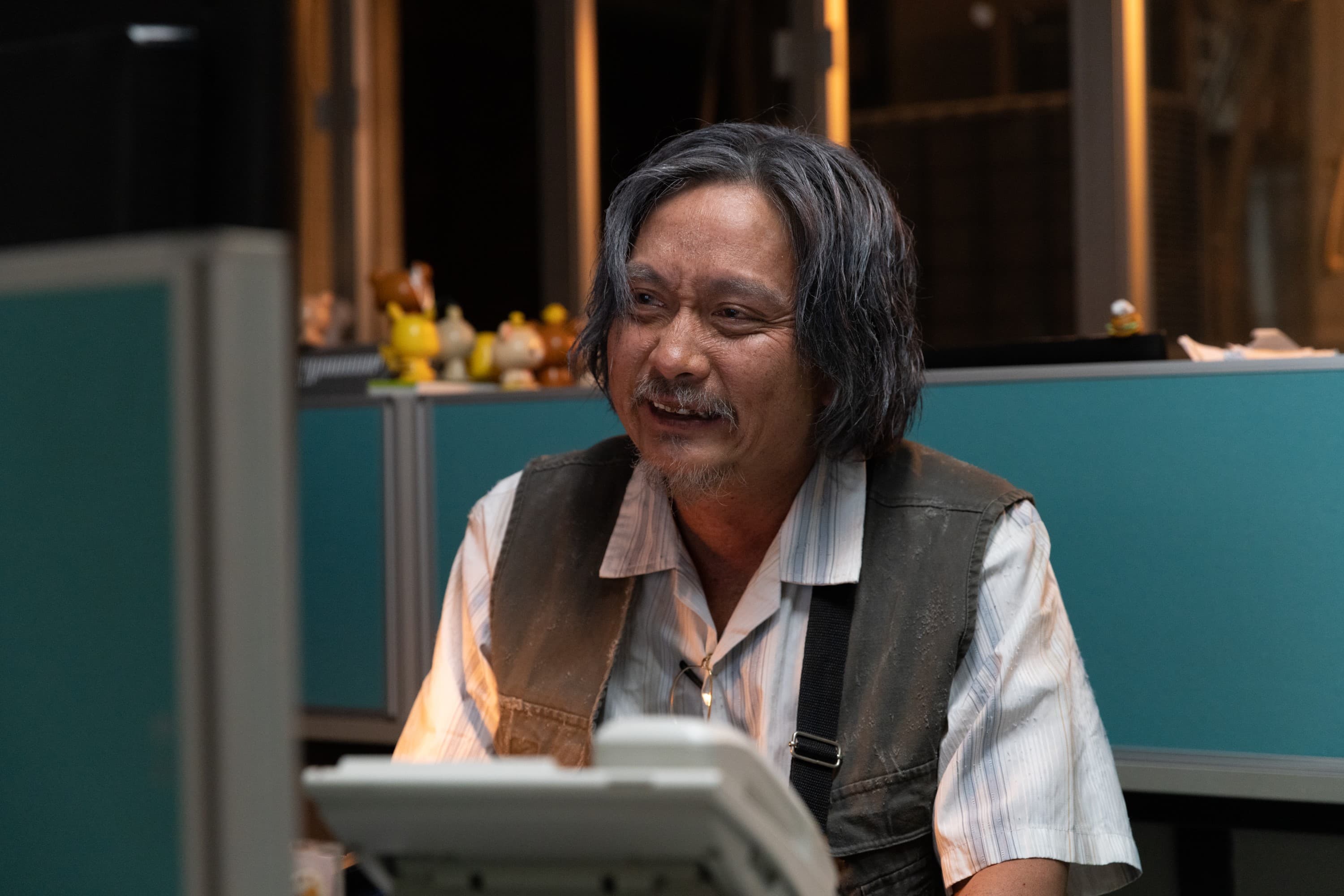 謝君豪在片中一反《拆彈專家2》的邪氣大反派形象,化上老妝演繹悲劇人物「老爺」。(滿滿額提供)