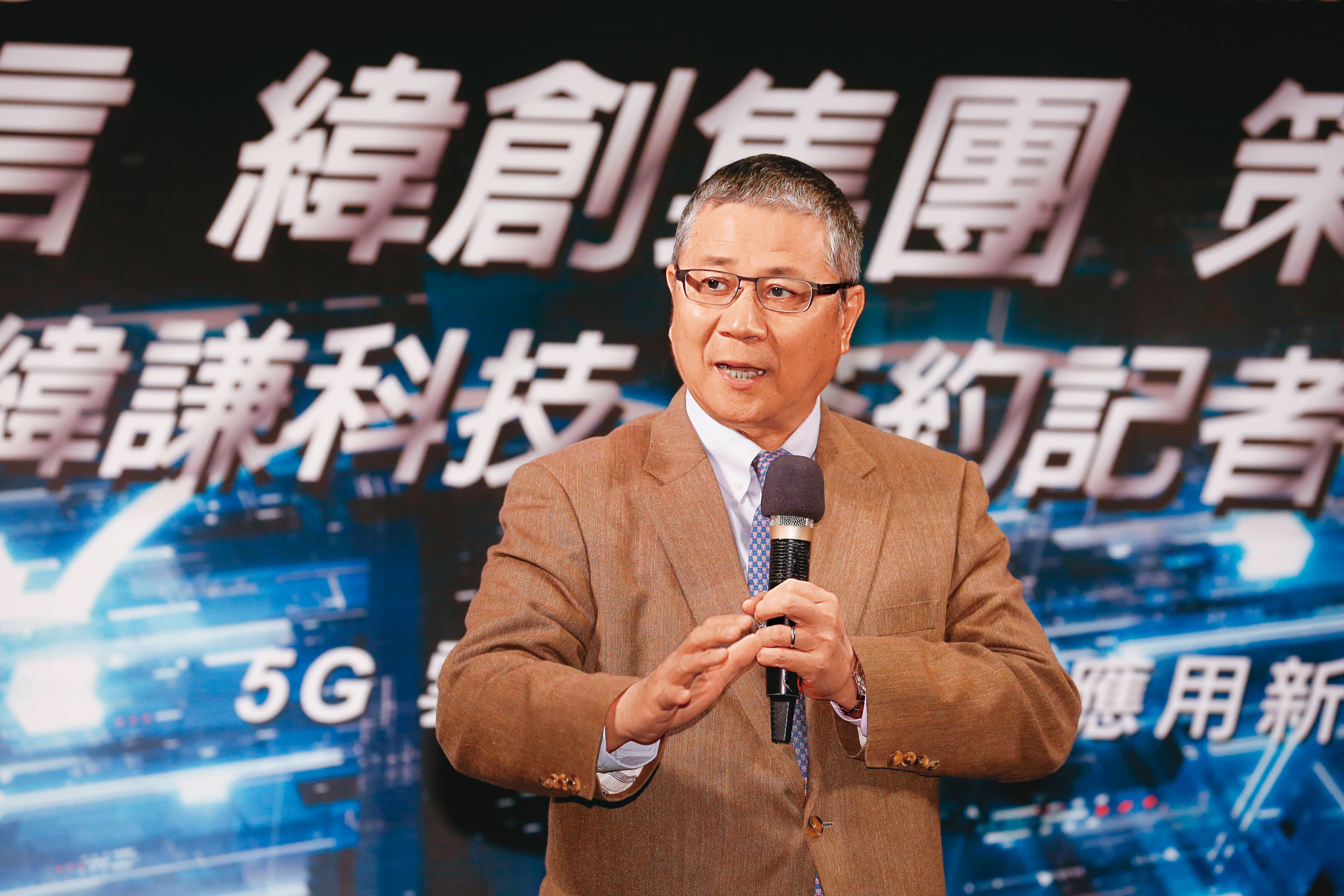 緯創資通董事長林憲銘也是緯穎科技的董事長,一手培育出這隻小金雞,在2年前獨立上市。