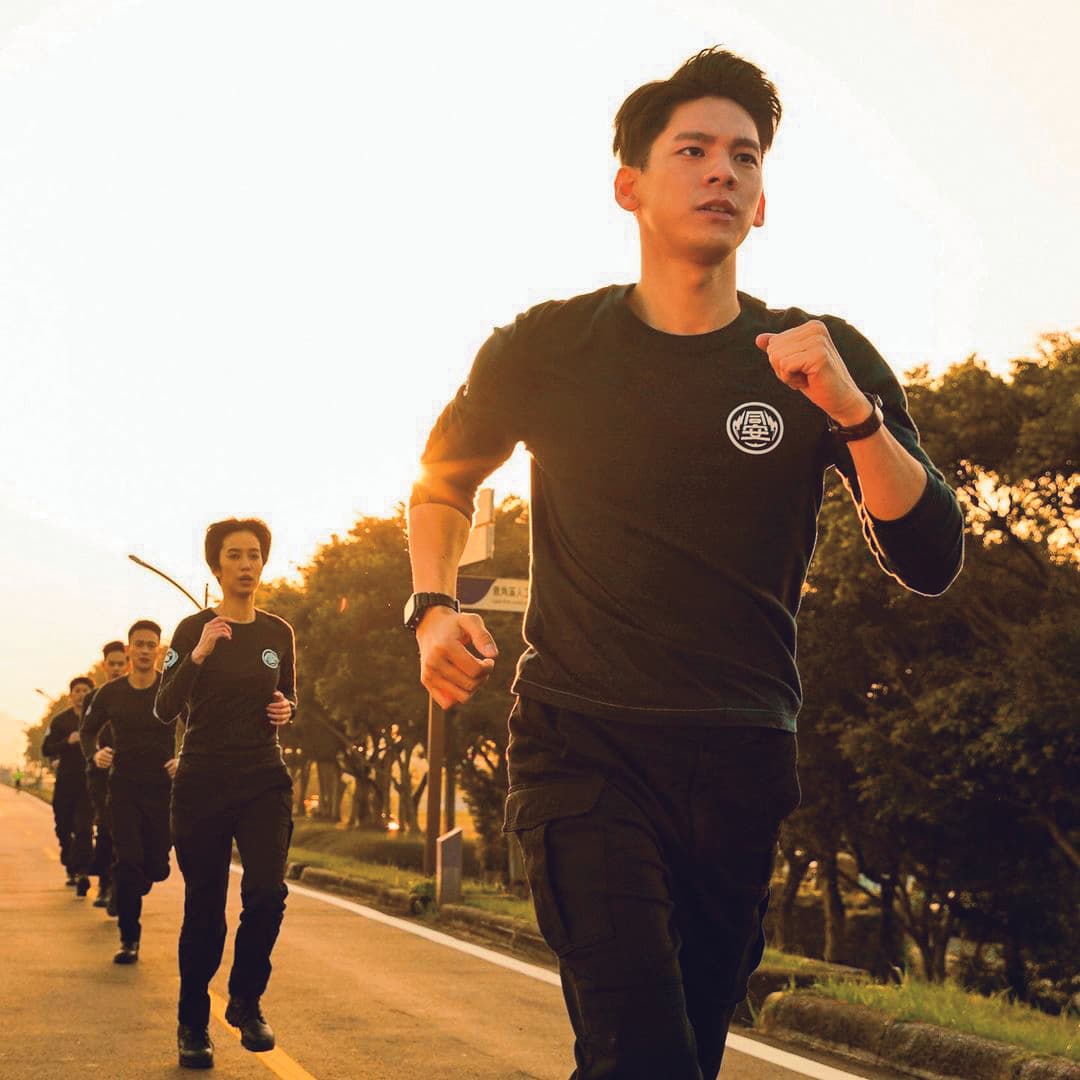 林柏宏為《青春弒戀》減重,和他在《火神的眼淚》中的健壯身形差異頗大。(翻攝自林柏宏IG)