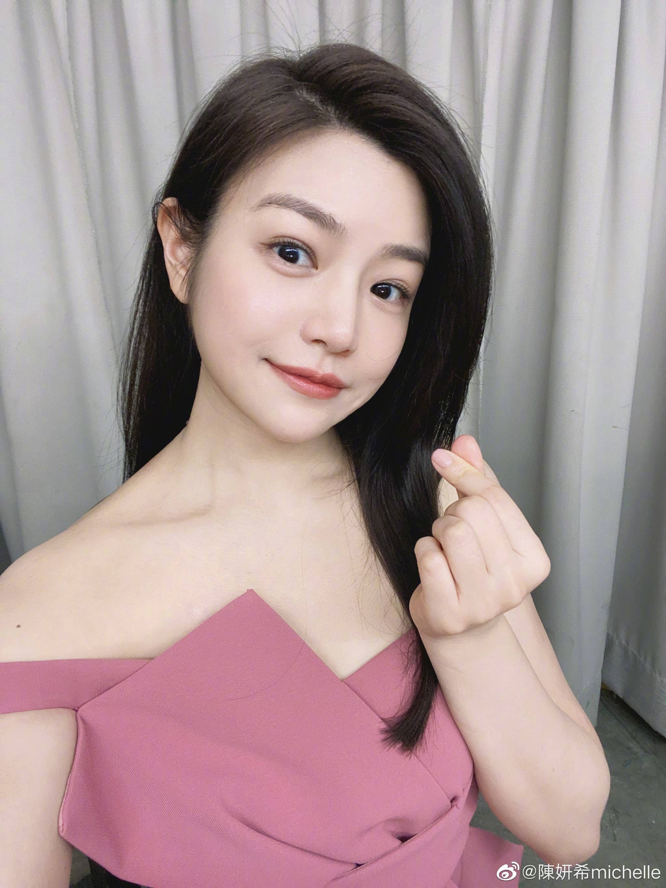 陳妍希天生容易發胖,曾為減肥只能吃海帶湯。(翻攝陳妍希微博)