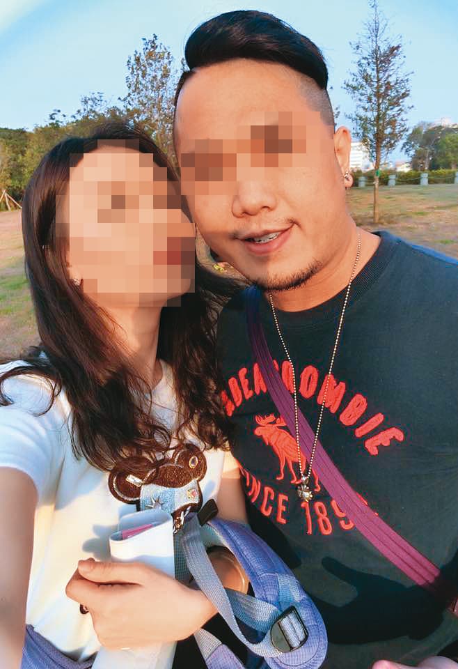 穆男(右)與老婆(左)結婚十多年,偷吃不斷,甚至同時偷吃3女。(讀者提供)