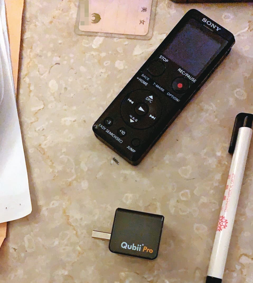 檢警查扣俗稱備份豆腐的儲存裝置,掌握上萬個圖片檔案,其中不乏林秉樞施暴女友畫面。(讀者提供)