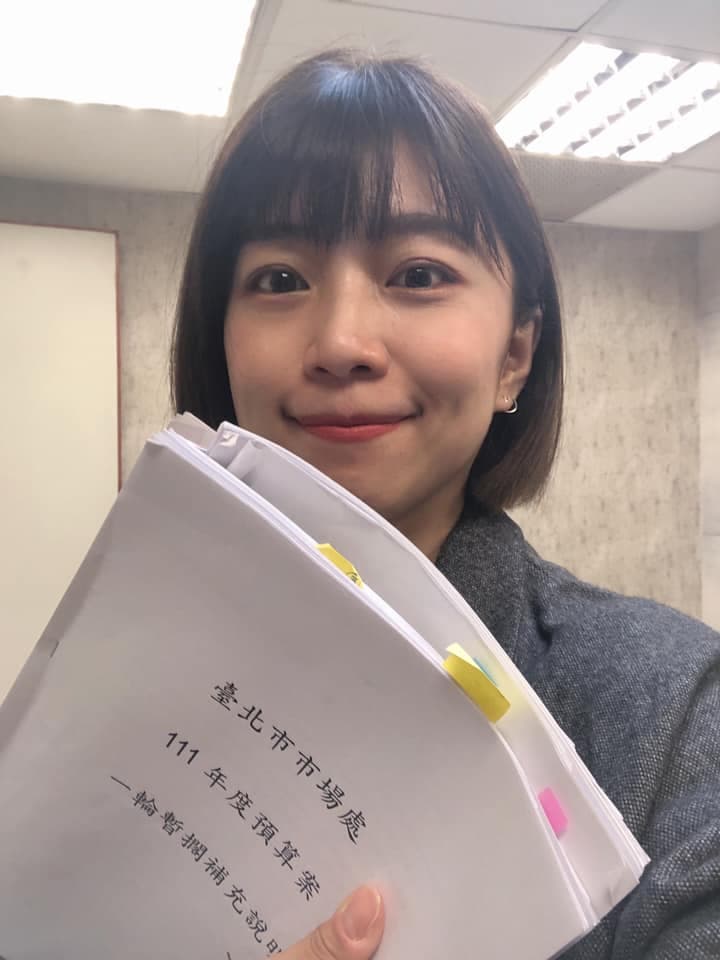 林穎孟曾多次質疑柯文哲自打臉,今日又針對福島食品議題發文。(翻攝自林穎孟臉書)