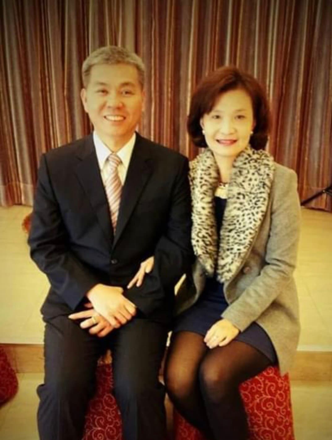 方仰寧和邱子珍是警大50期同學,夫妻鶼鰈情深、羨煞眾人。(翻攝邱子珍臉書)