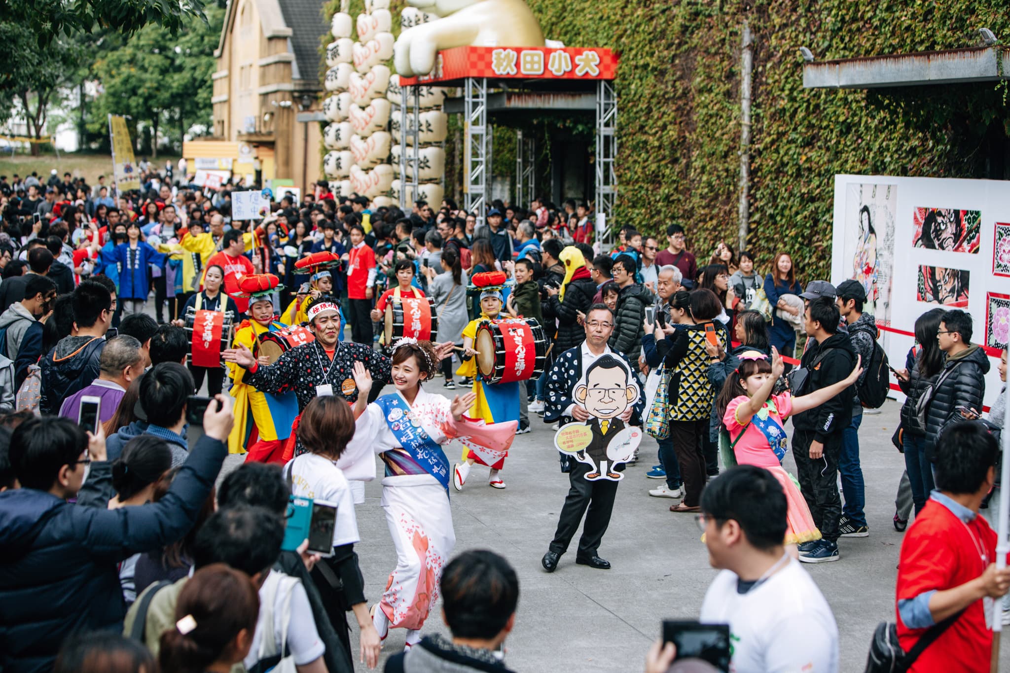 往年的日本東北遊樂日現場都非常歡樂,圖中為三颯舞演出。(日本東北遊樂日提供)