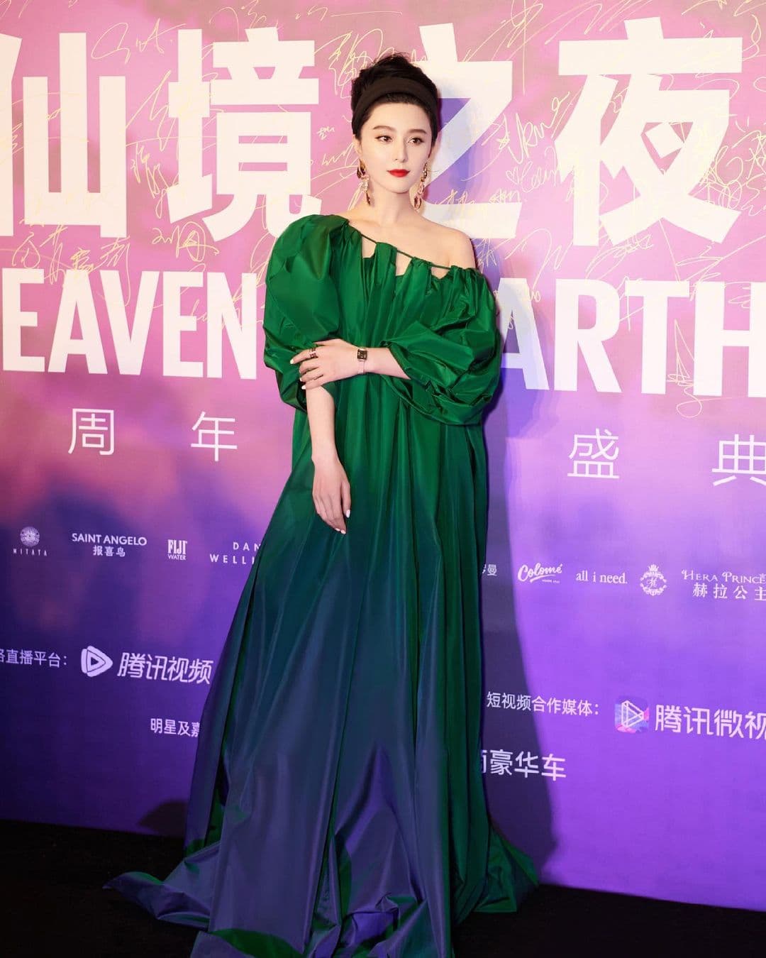 范冰冰歷經逃稅風波後,雖活動變少,還是會受邀出席時尚活動。(翻攝范冰冰IG)