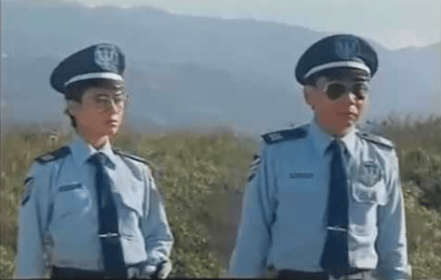 顧寶明(右)曾演出電影《大頭兵》系列讓許多觀眾回憶滿滿。(網路圖片)