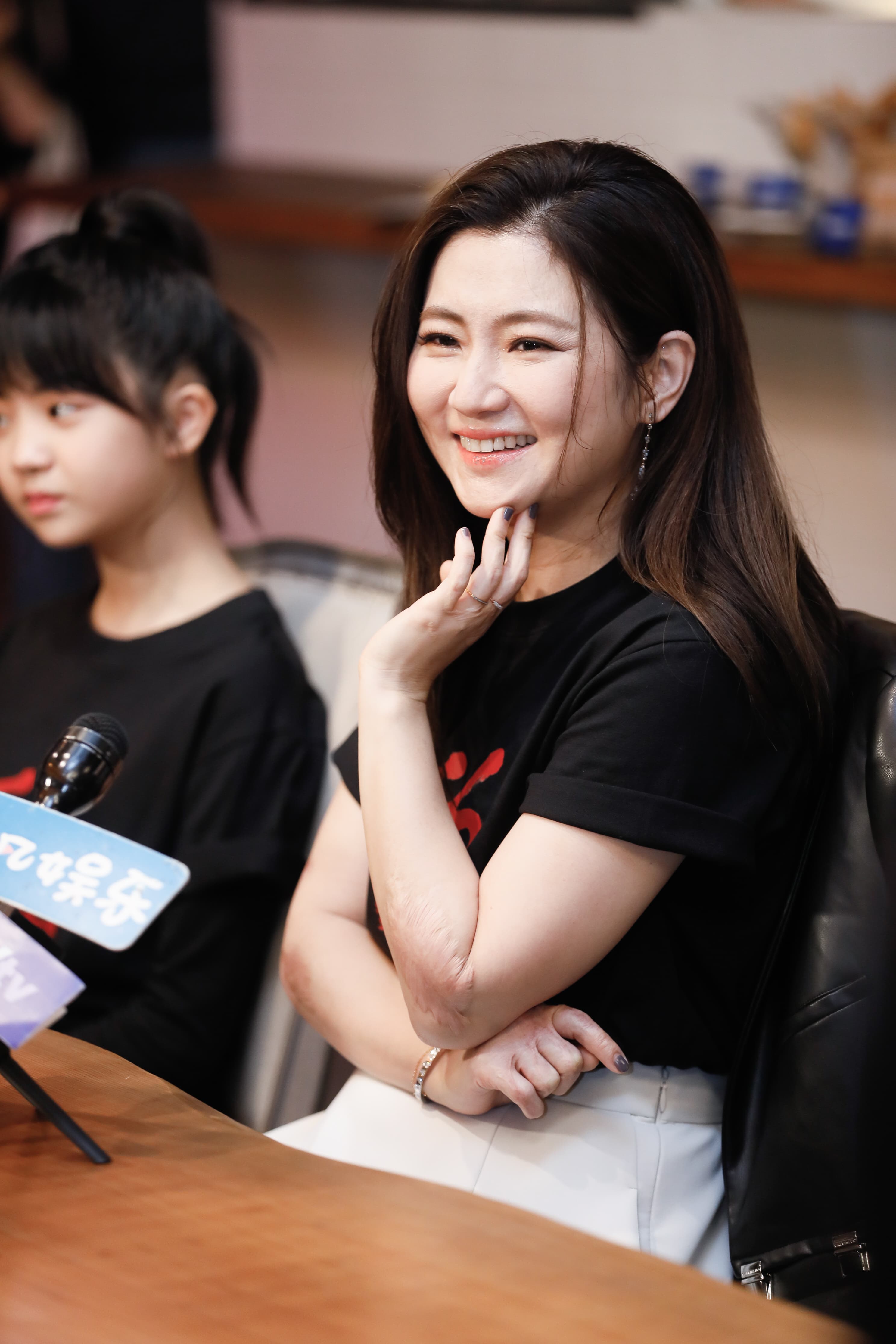 屢被問及新戀情,Selina嬌羞不已。