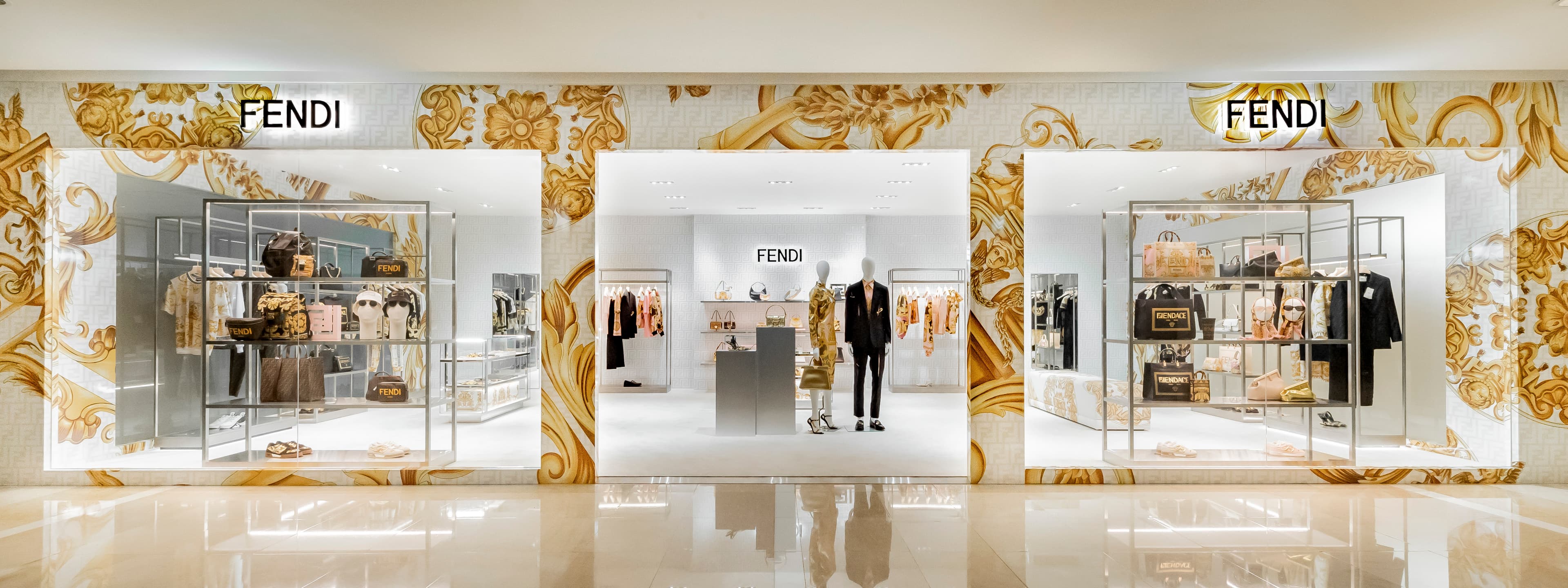 位於台中新光三越二樓的FENDI Fendace系列專門店,佔地80平方公尺,將會一直持續到6月底。(FENDI提供)