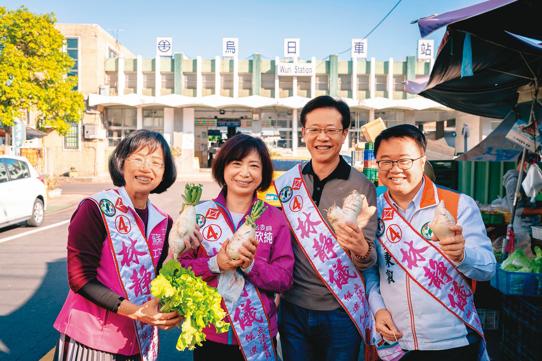 蘇系在新北實力強大,有蘇巧慧(左1)、張宏陸(右2)、吳秉叡(右1)3席立委,不過派系內部定調不主動爭取年底市長提名。(翻攝蘇巧慧臉書)