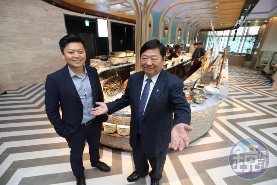 鄧姓消費者向饗賓集團副董事長陳啟昌(右)提出妨害名譽告訴。(本刊資料照)