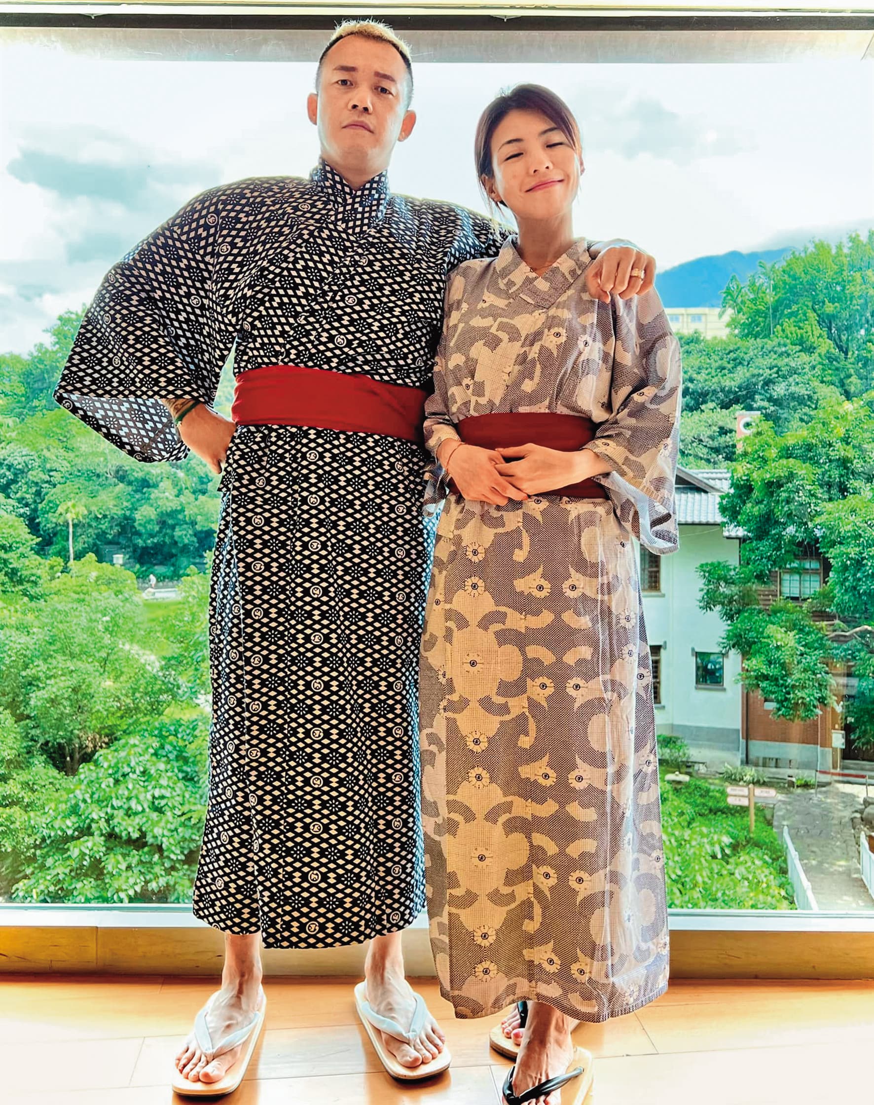 阿Ben(左)在老婆徐小可(右)支持下,再度勇闖歌壇,一圓自己的音樂夢。(翻攝自白吉勝&徐小可Love白宮這一家Pai's Family臉書)