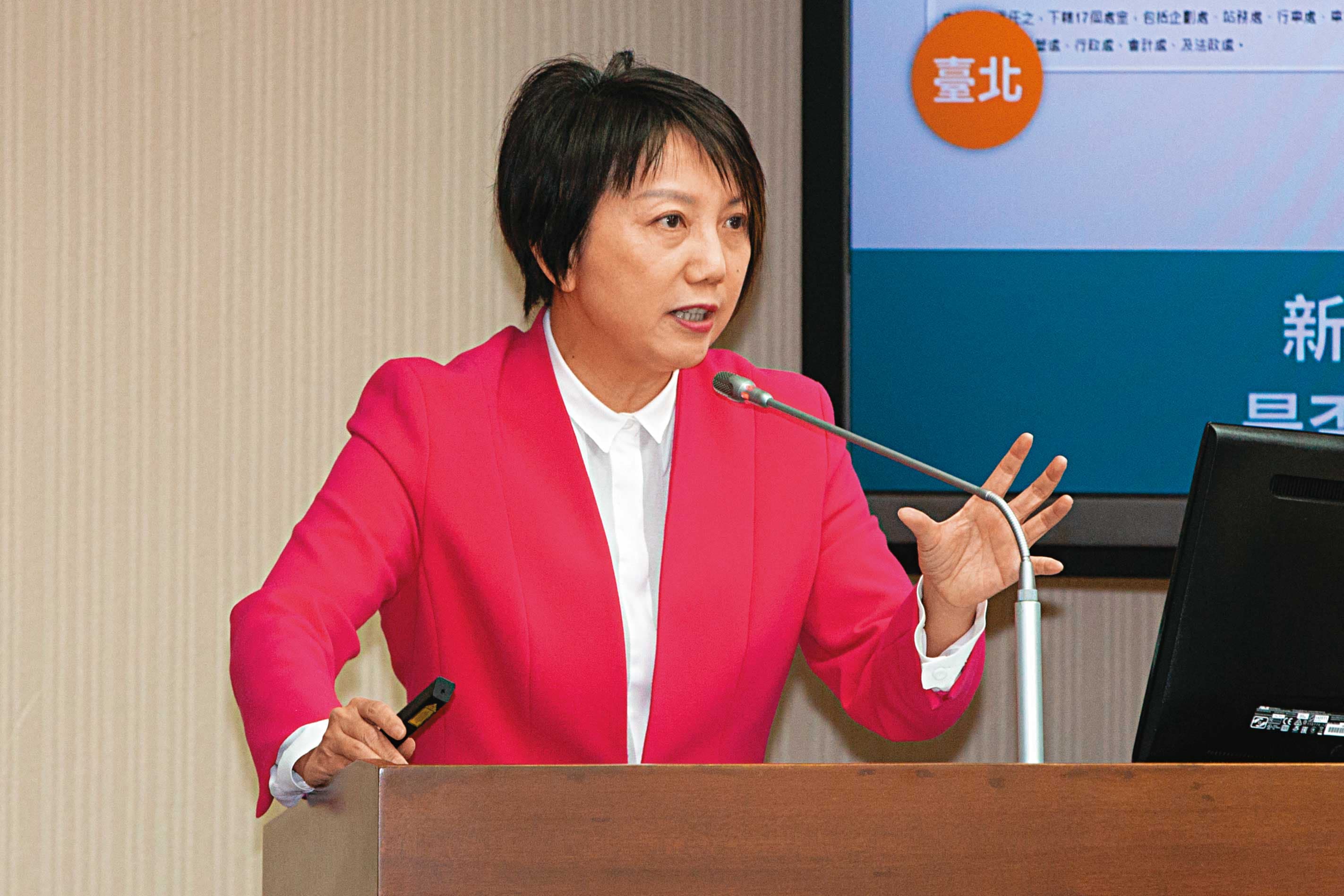 范雲等立委表示有高達72名學者參與中國「千人計畫」,恐嚴重影響國安。