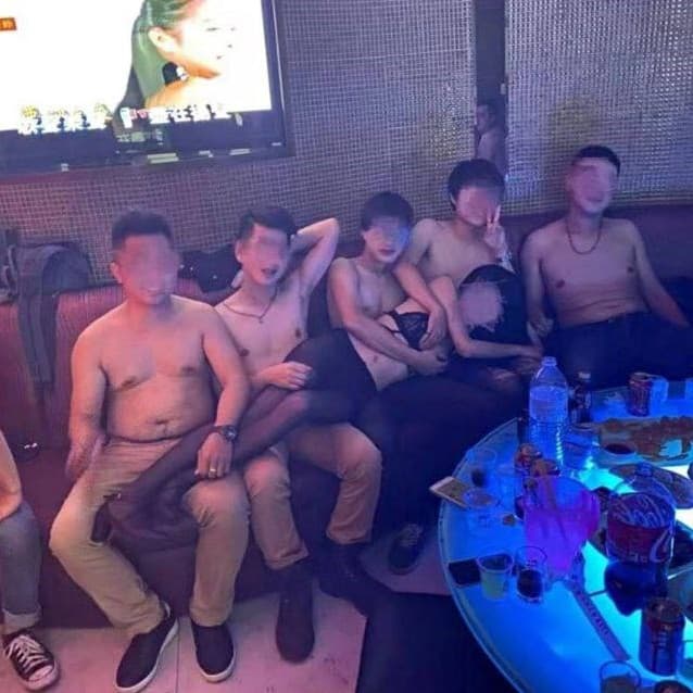 但網友稱真正傷風敗俗的,是這群變態老司機。(翻自《黑料正能量》)