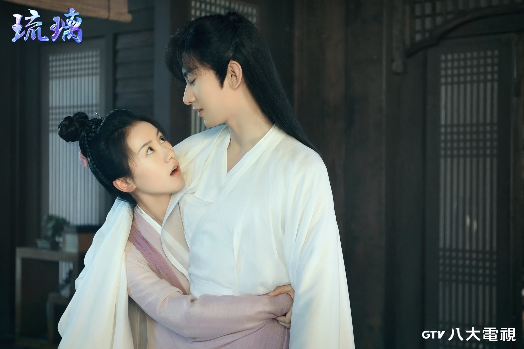 袁冰妍自己回顧前幾集片段,都驚訝之前怎麼說出那些台詞的。(八大戲劇台提供)