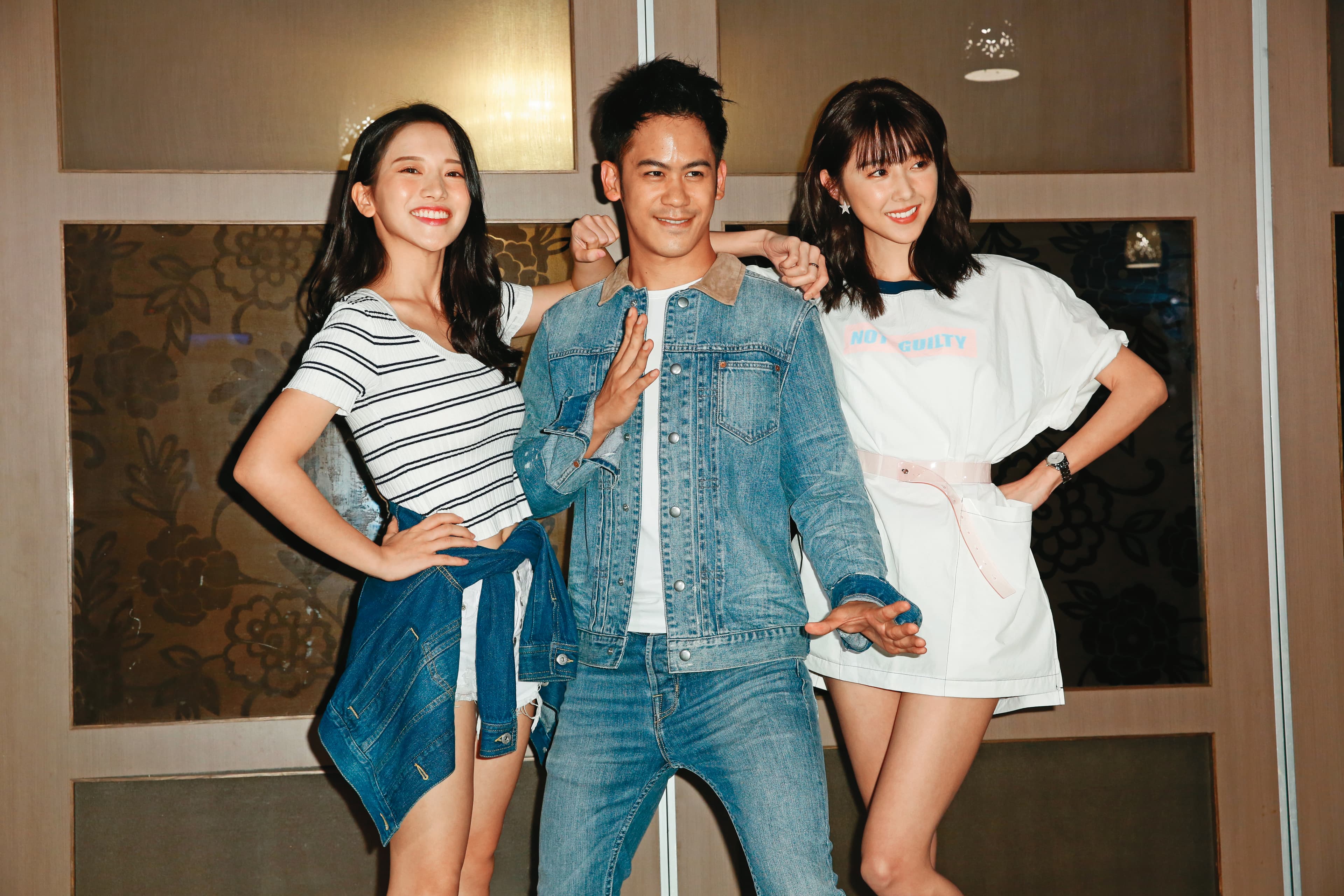 李淳(中)與邵雨薇(右)、蔡瑞雪合作,演過戀愛片的男主角,票房不錯,迴響在對岸更熱烈。