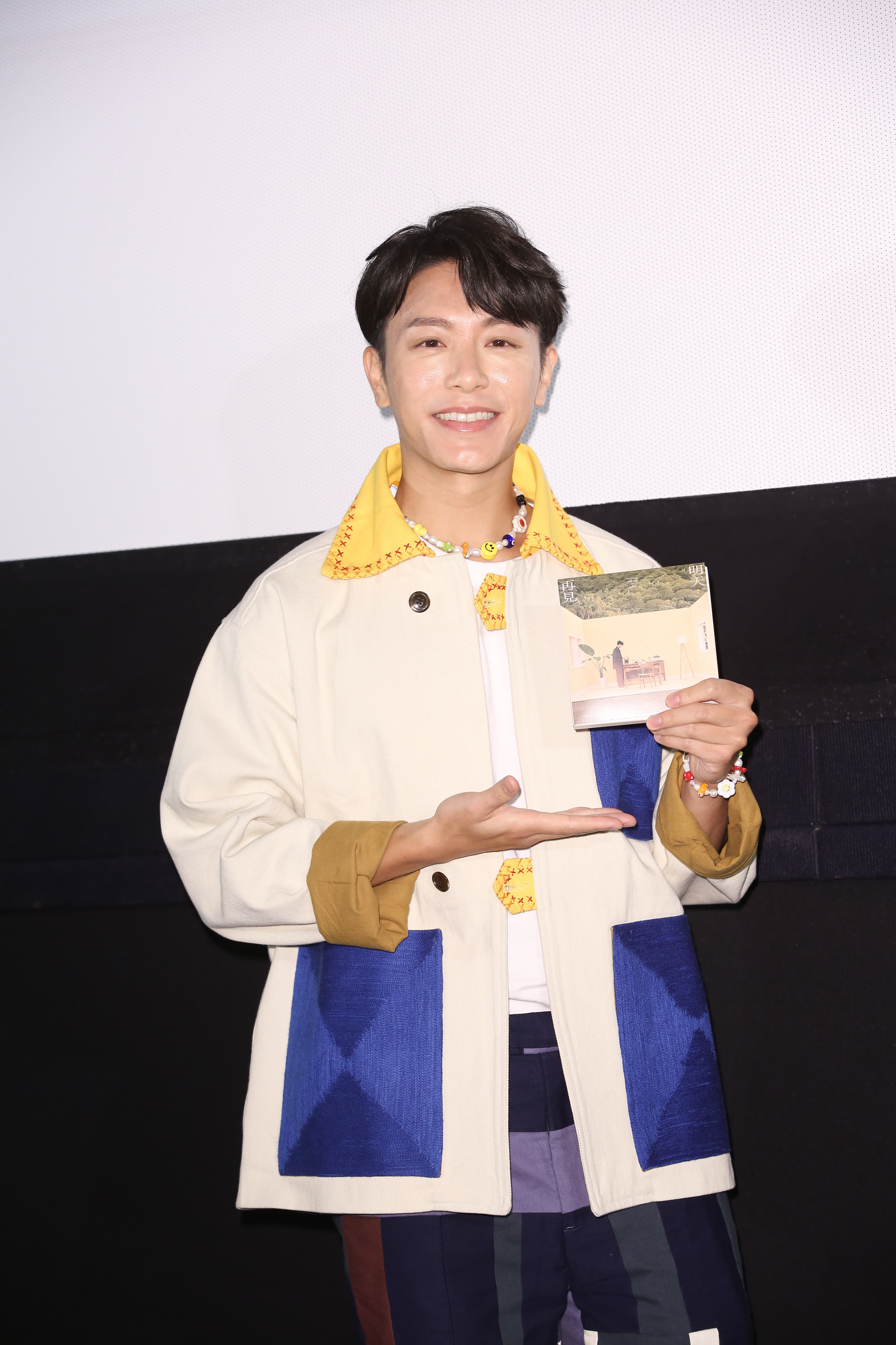 韋禮安教師節登記結婚,虧看農民曆挑的日子「爸媽都是老師很有意義」。