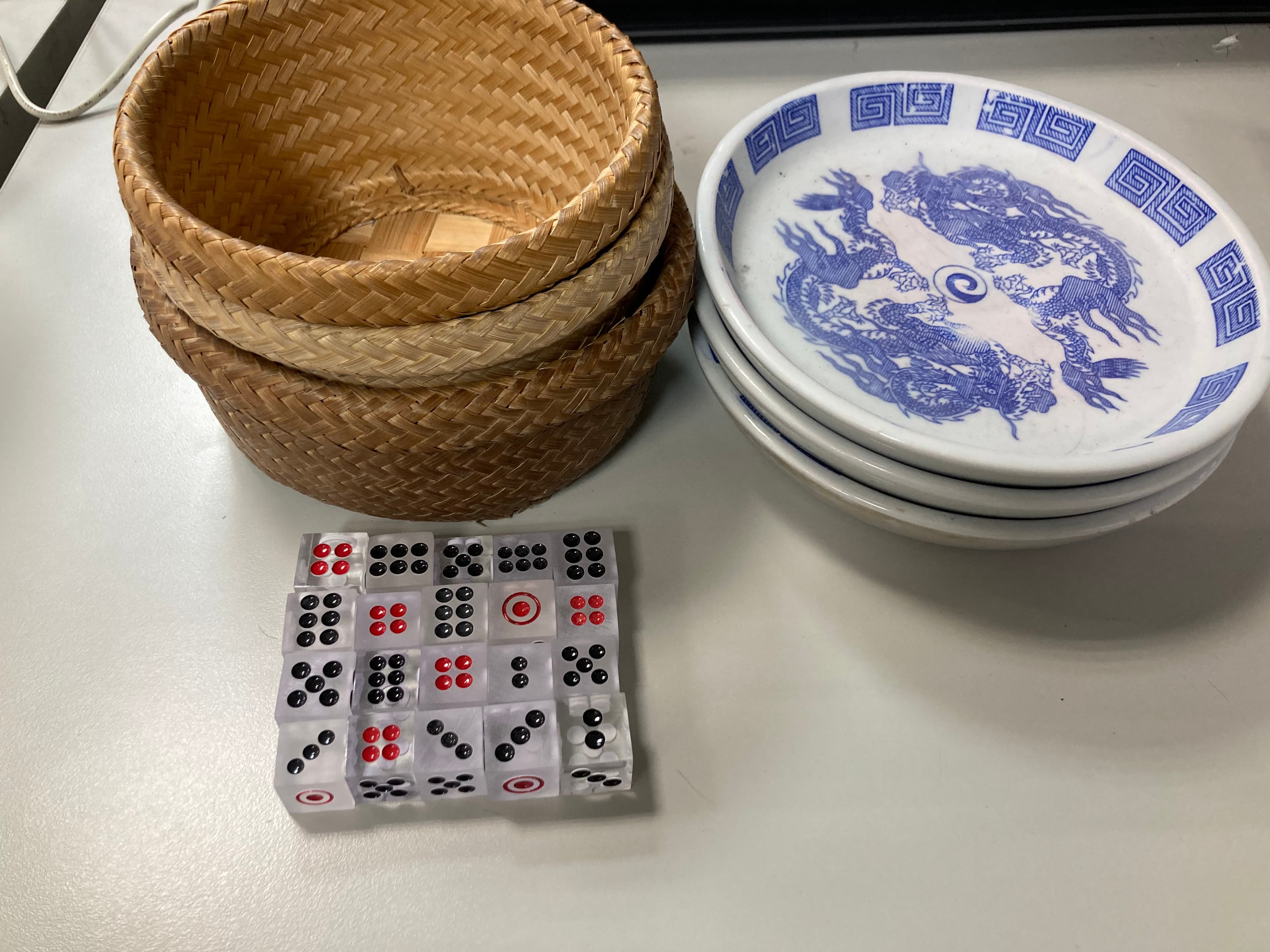 警方起獲的賭具。(警方提供)
