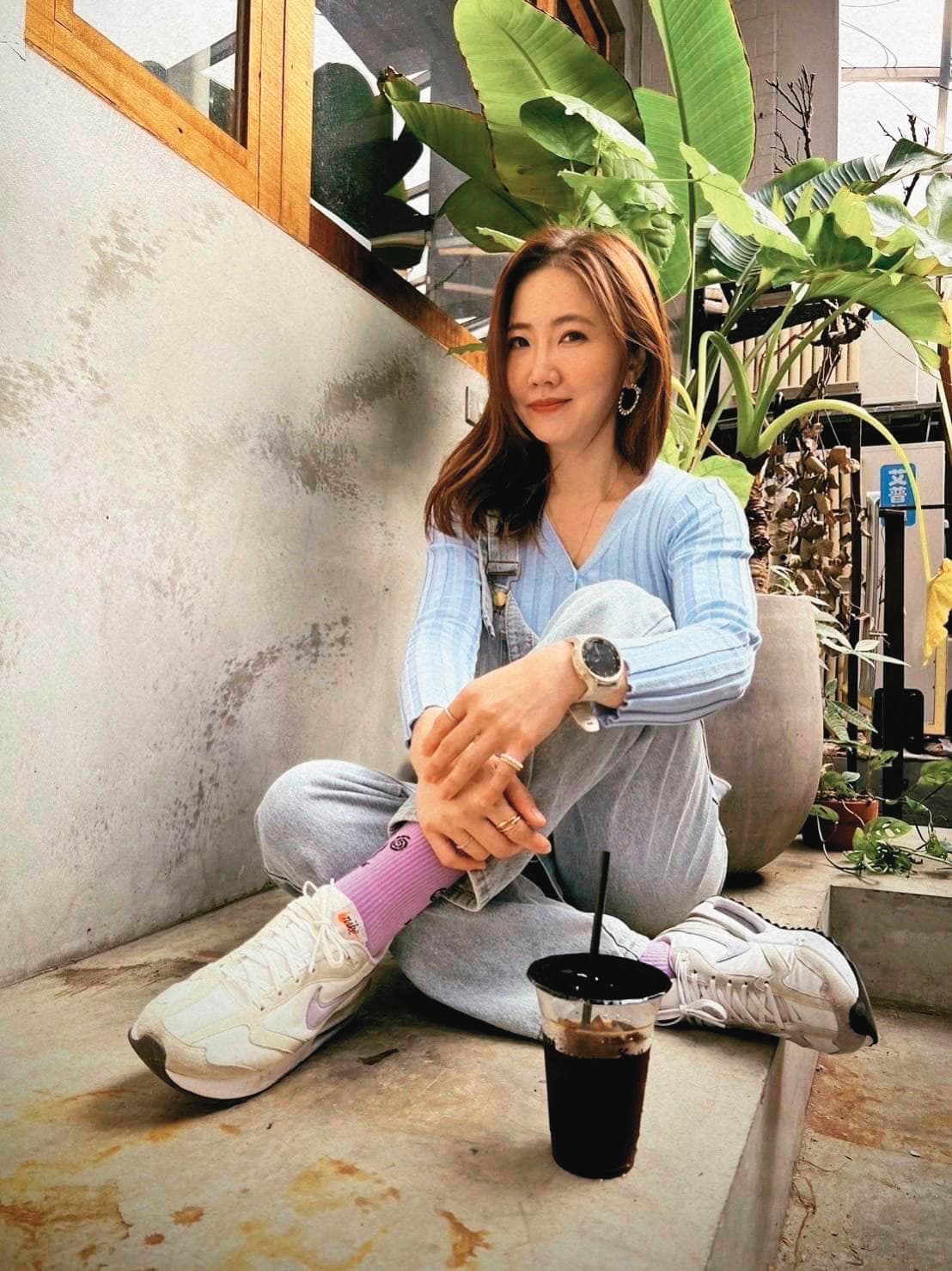 謝忻歷經事業低潮,最近重返八點檔螢光幕。(翻攝自謝忻臉書)
