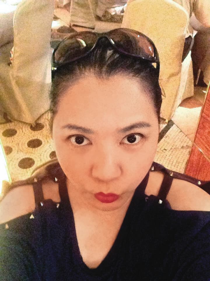 沈芳如被女大生控,連20元都要借。(翻攝自沈芳如臉書)