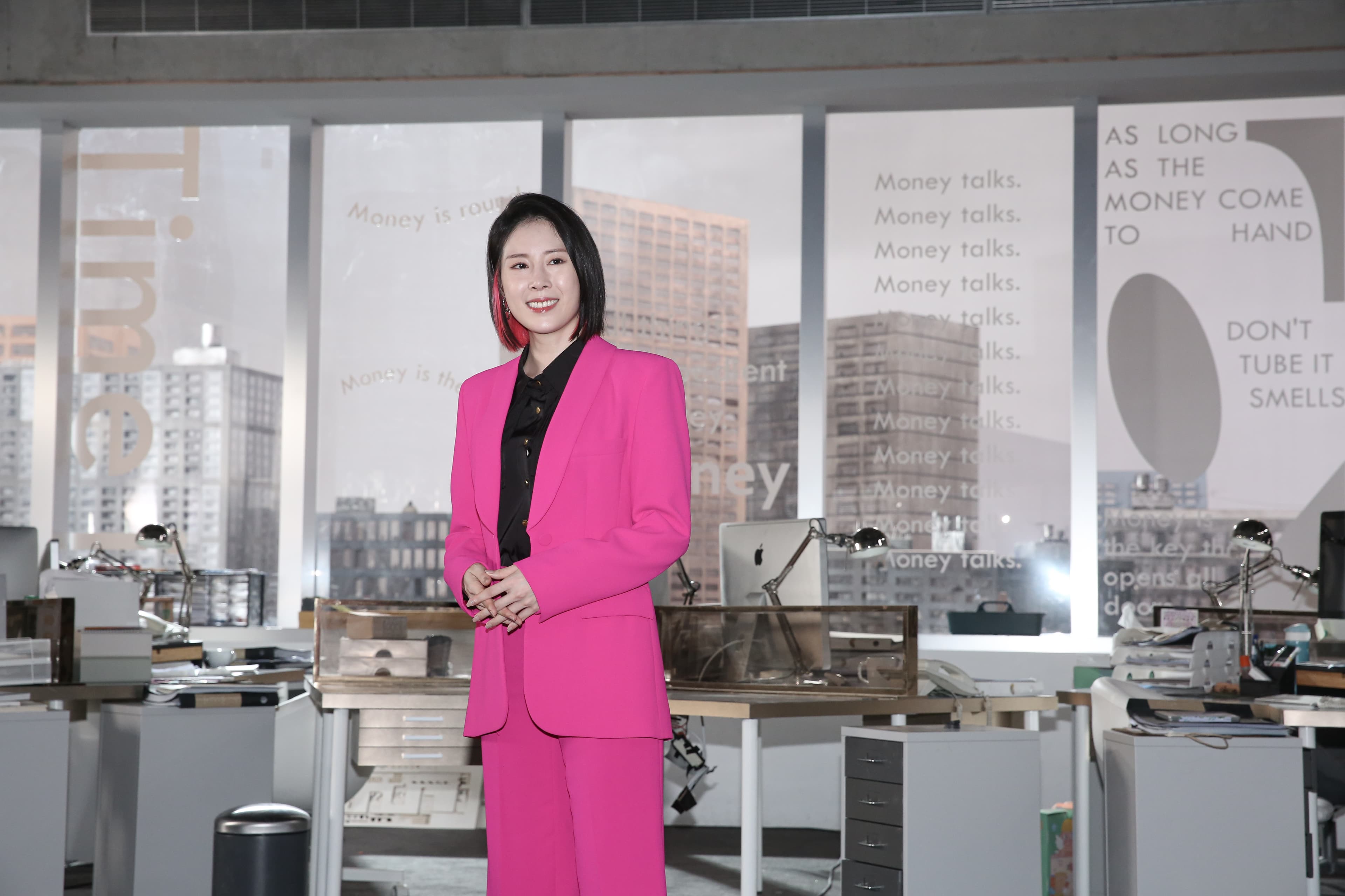 蔡亘晏以為可以演瘋狂喜劇,沒想到飾演高冷女強人主管。